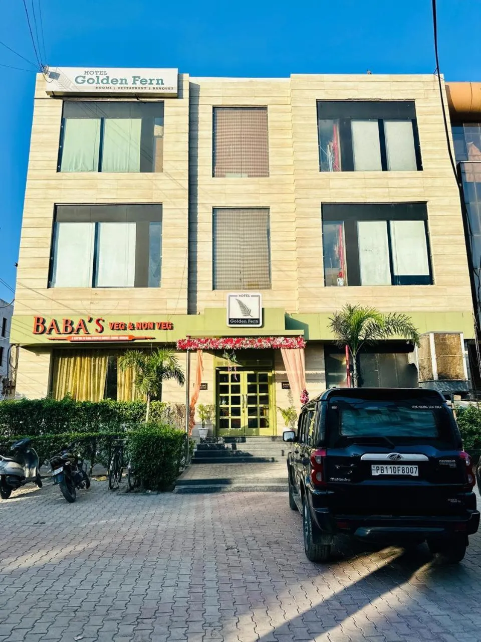 Property building in Hotel Golden Fern