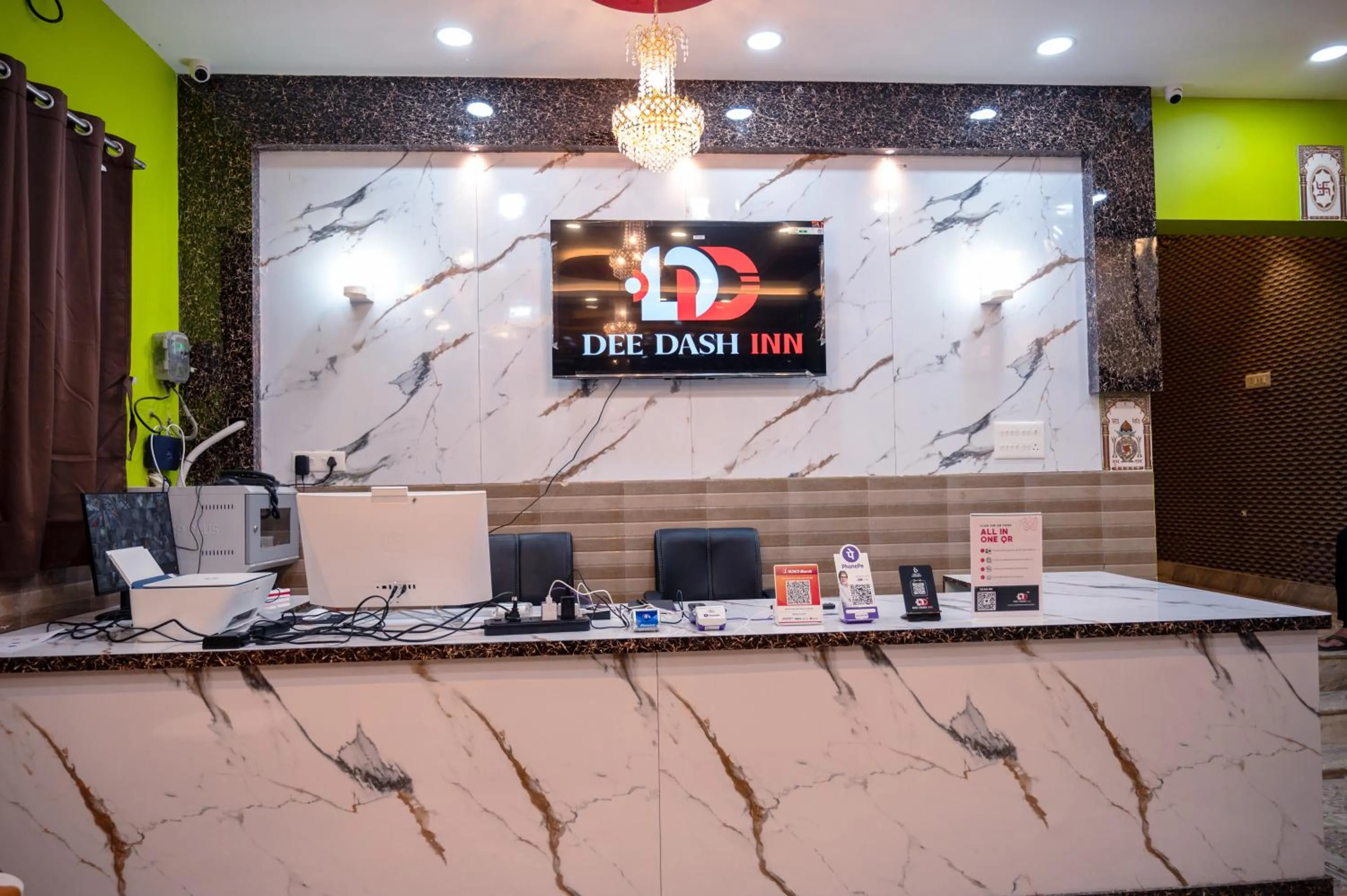 Lobby or reception in Dee Dash Inn