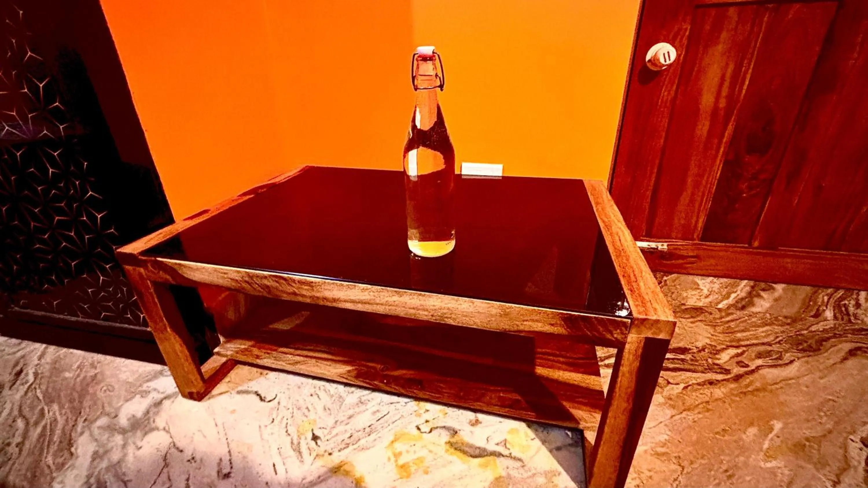 furniture in Dee Dash Inn