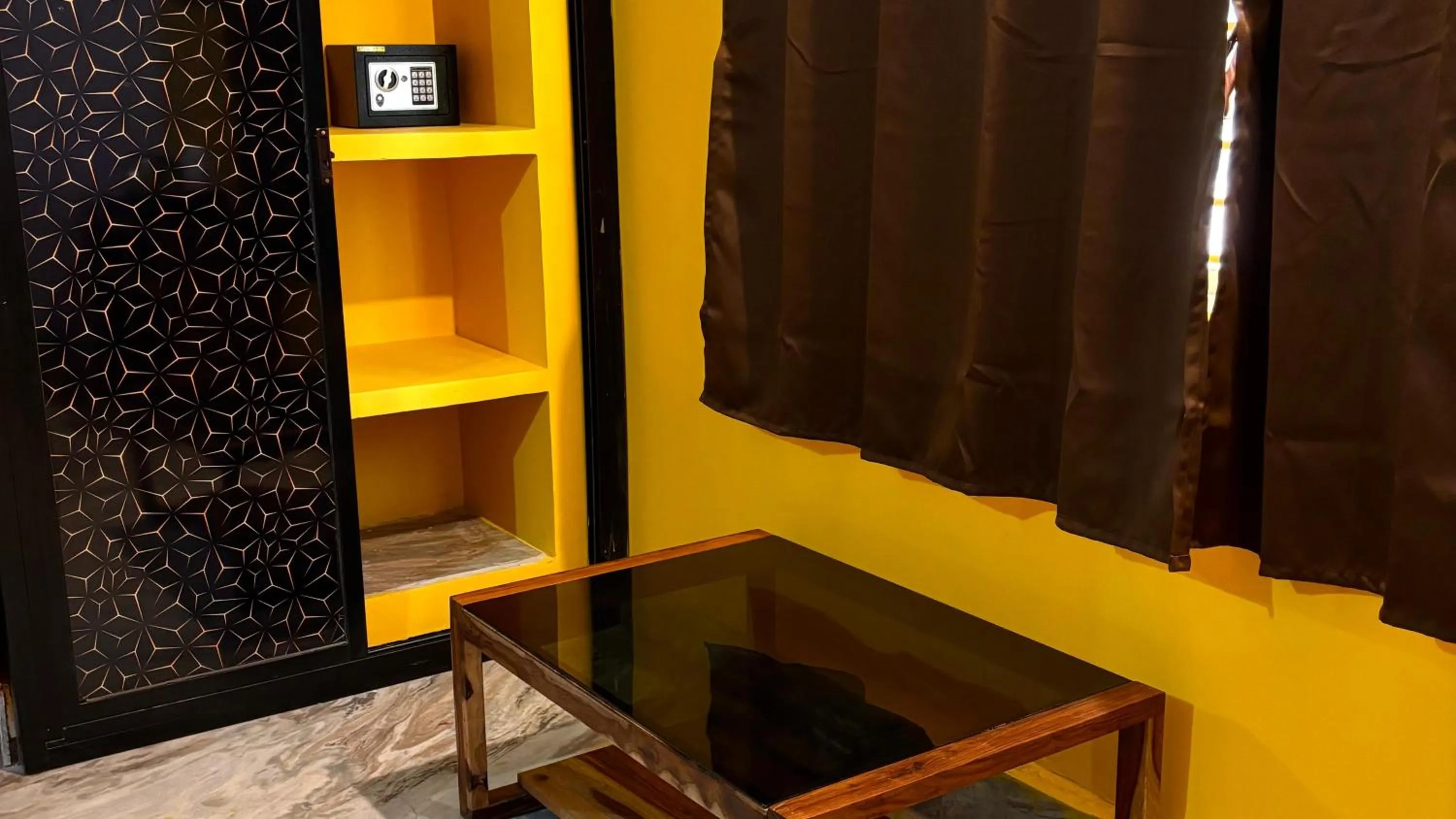 Bedroom in Dee Dash Inn