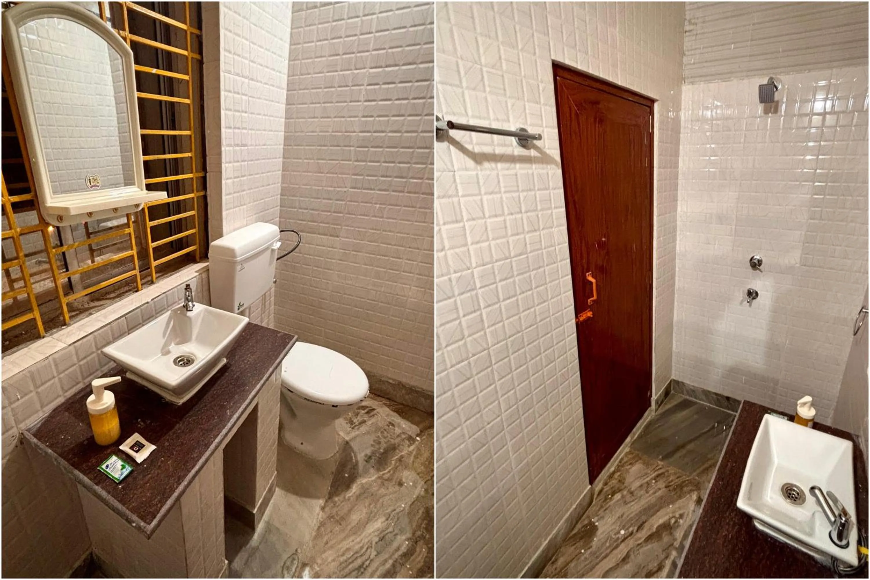 Shower in Dee Dash Inn