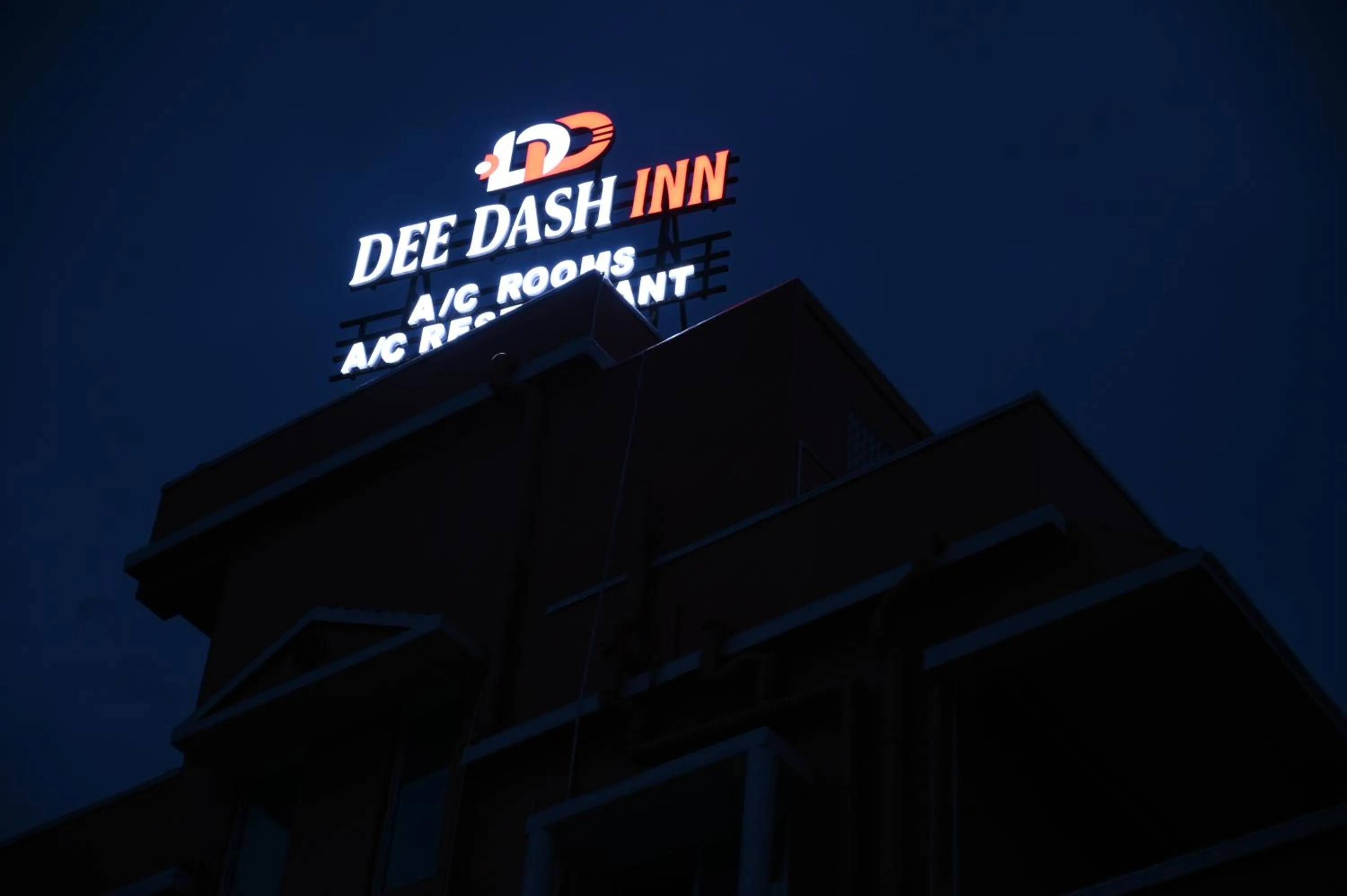 Property building in Dee Dash Inn