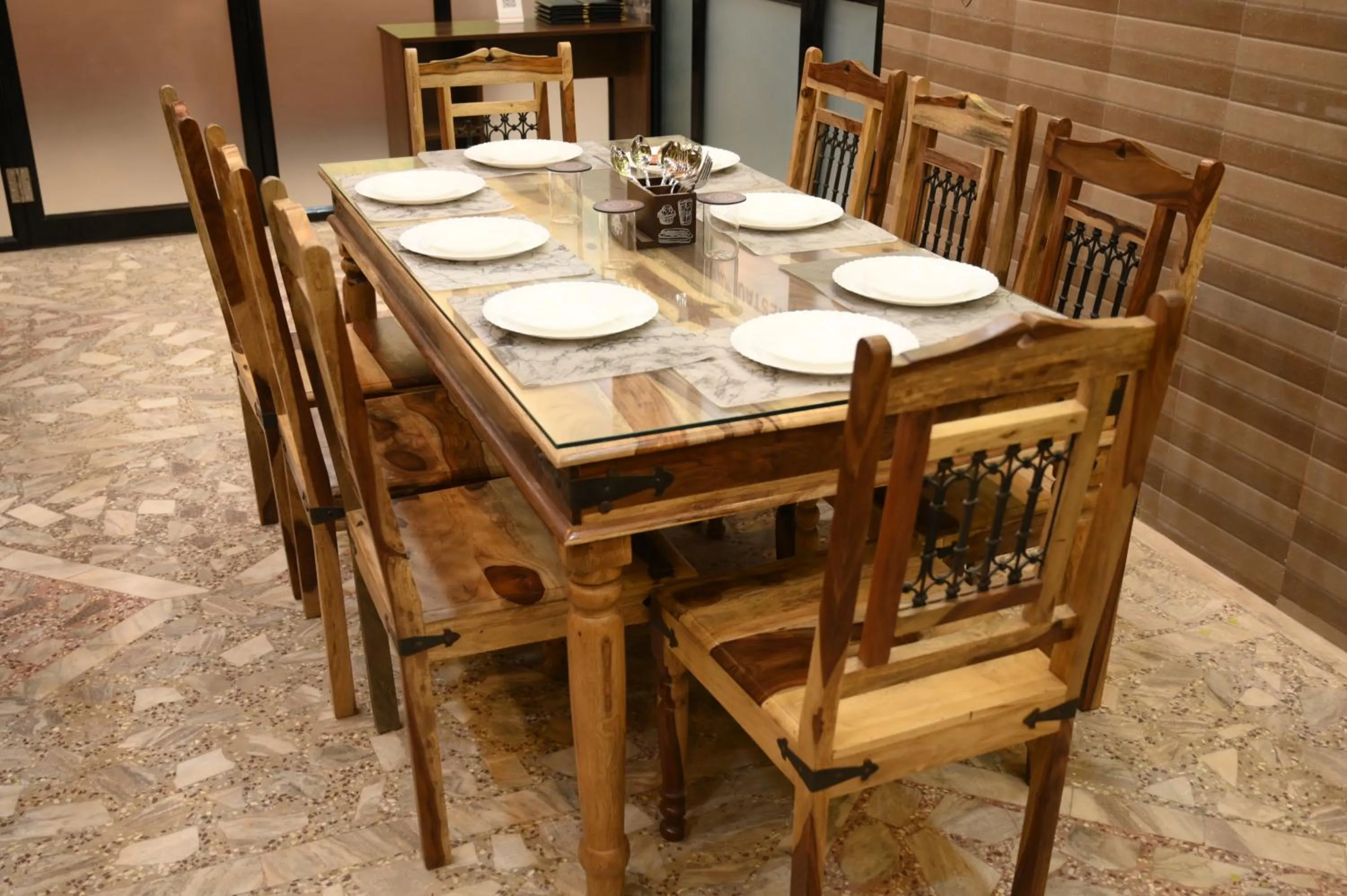 Dining area in Dee Dash Inn