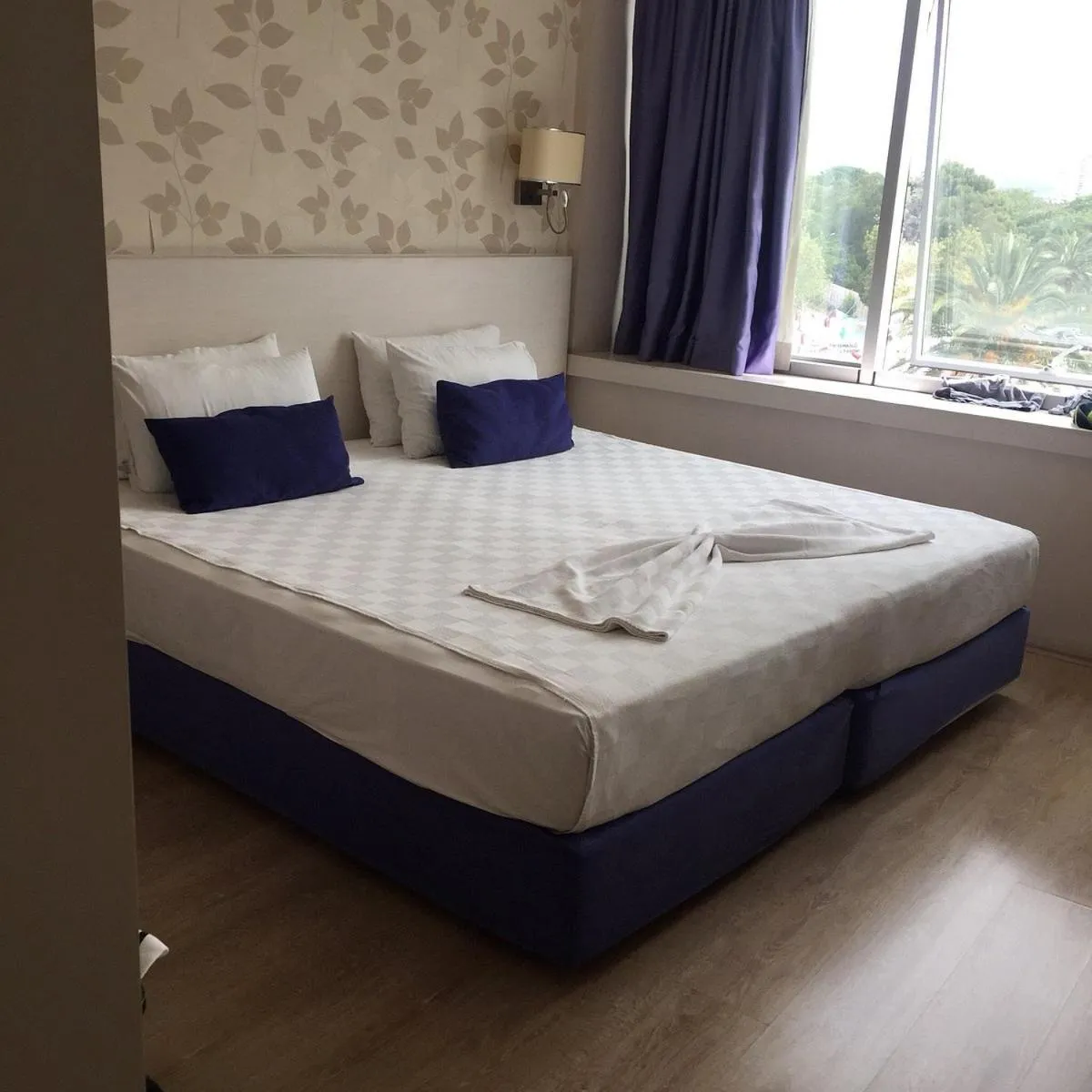 Bed in Walk İn Hotels