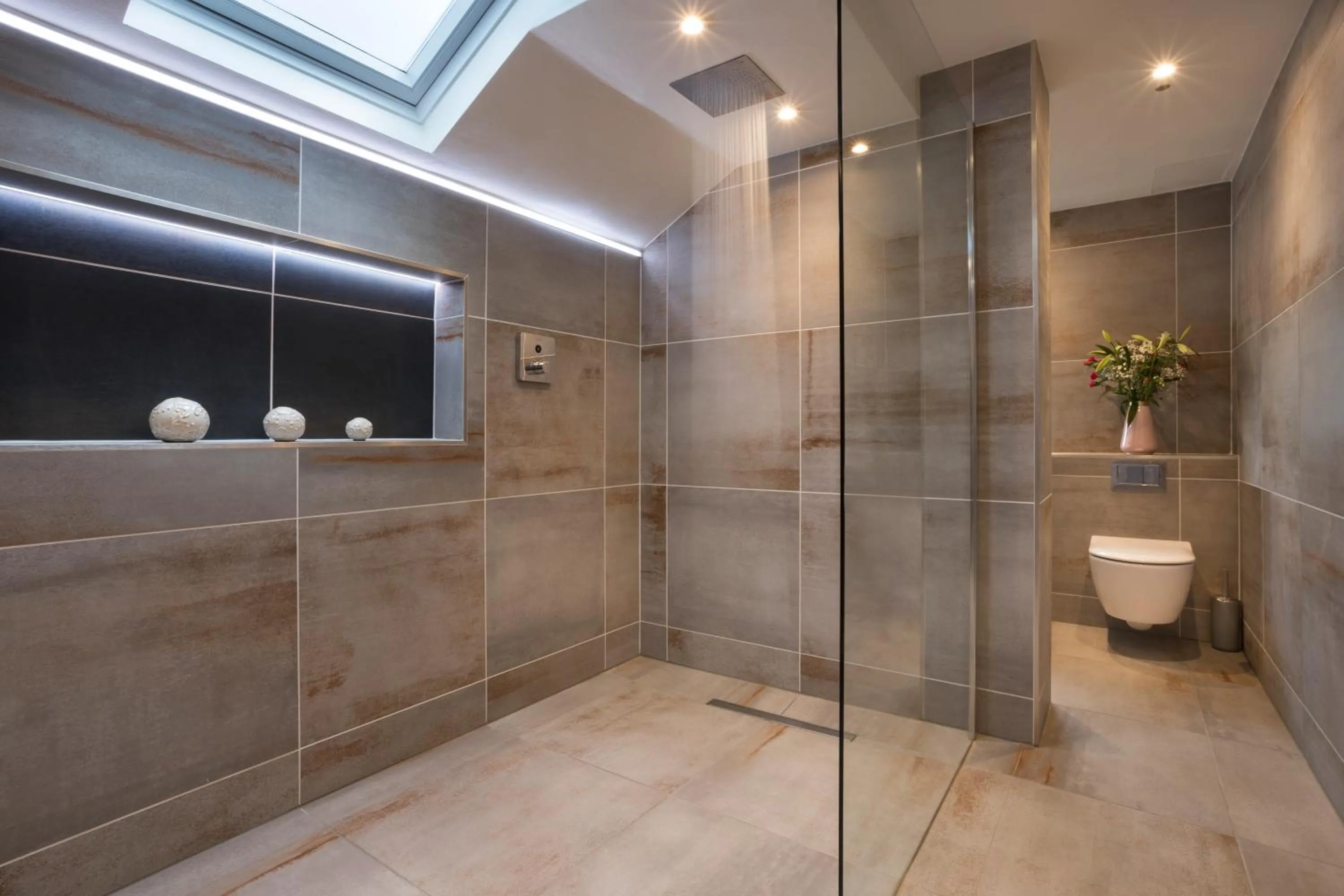 Aphrodites Group - Luxury Hot Tub Suites in Central Lake District!