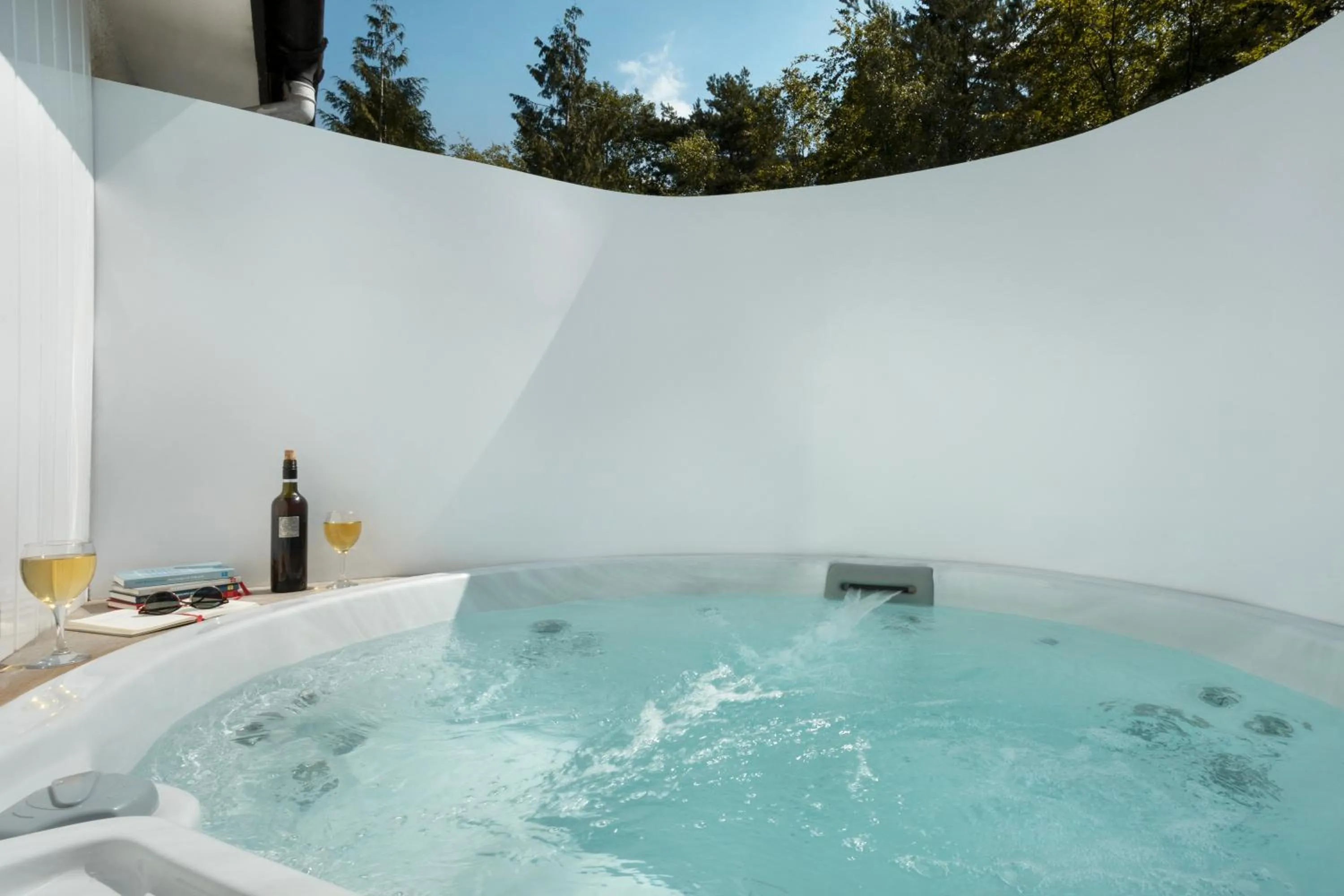 Aphrodites Group - Luxury Hot Tub Suites in Central Lake District!
