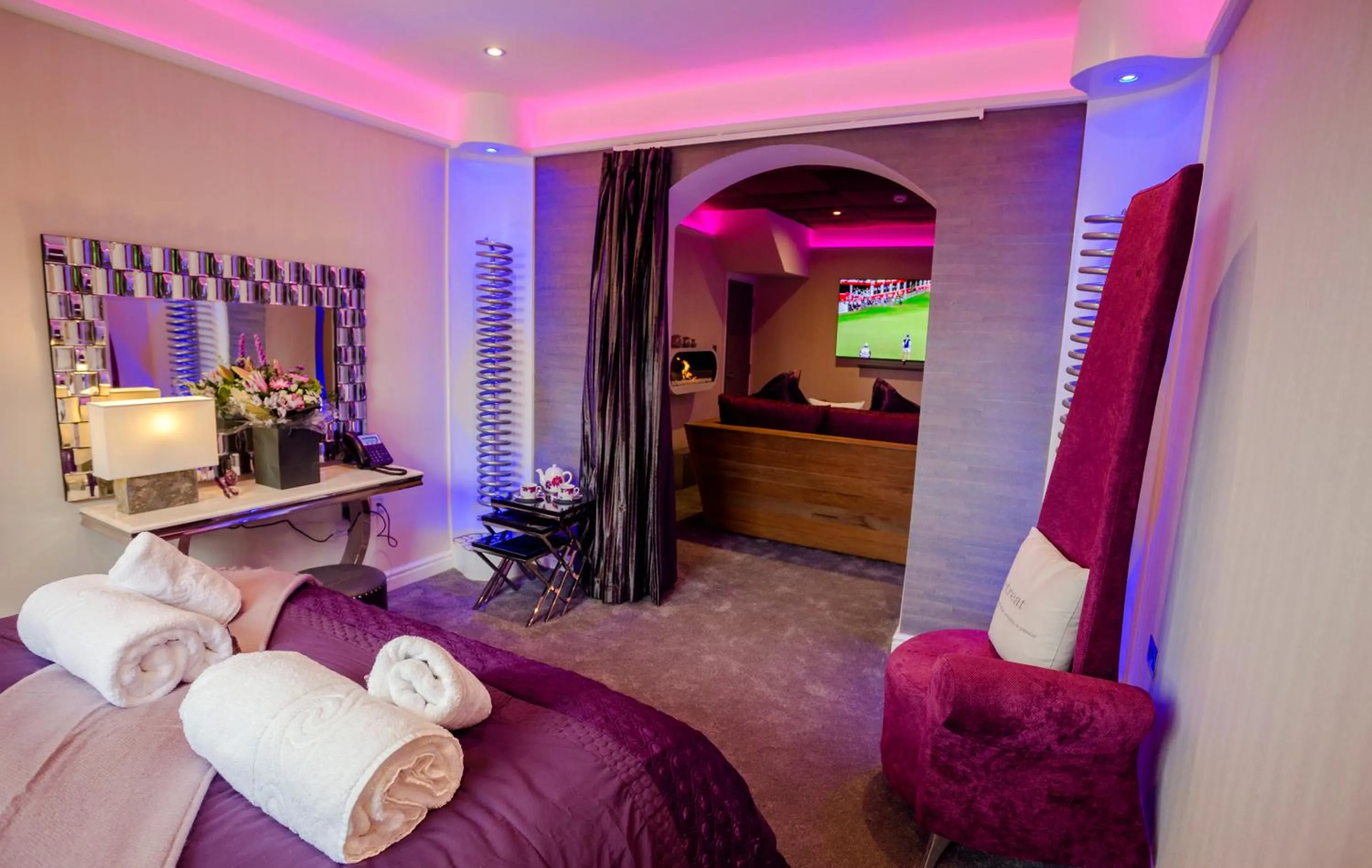 Bed in Aphrodites Group - Luxury Hot Tub Suites in Central Lake District!