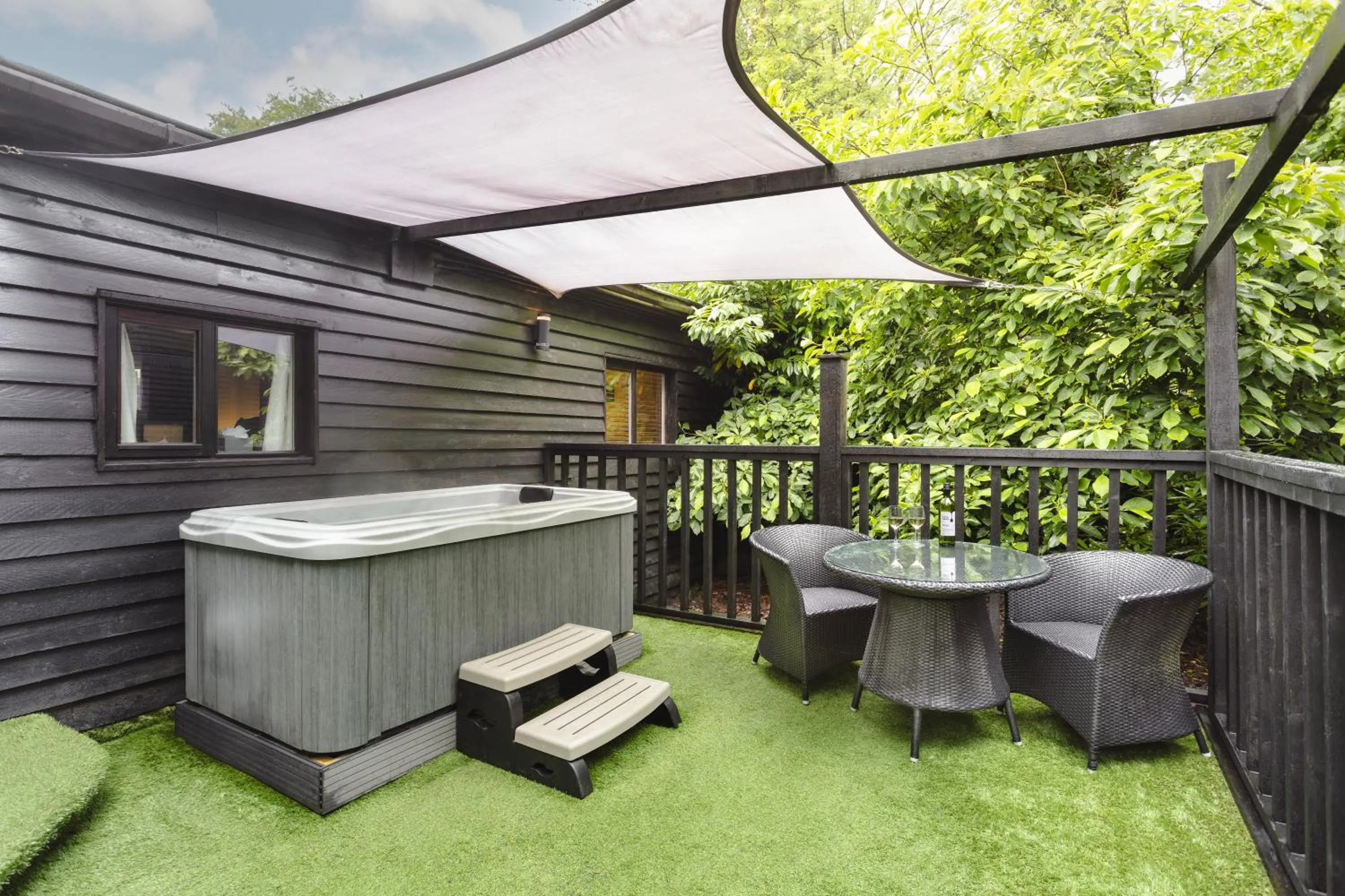 Aphrodites Group - Luxury Hot Tub Suites in Central Lake District!