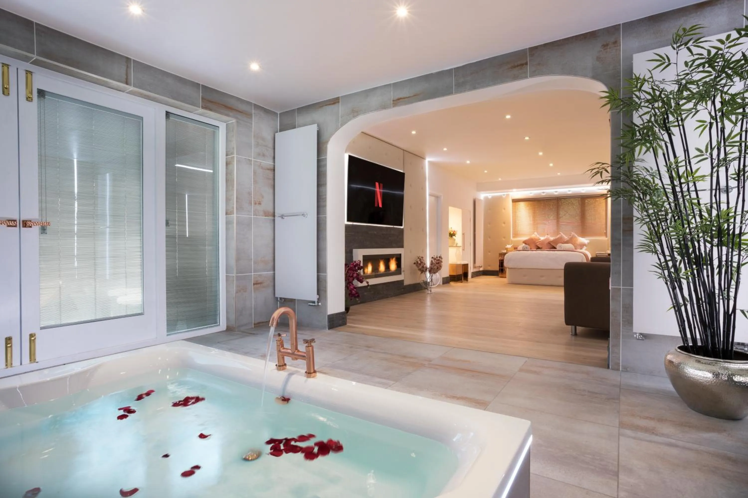 Aphrodites Group - Luxury Hot Tub Suites in Central Lake District!