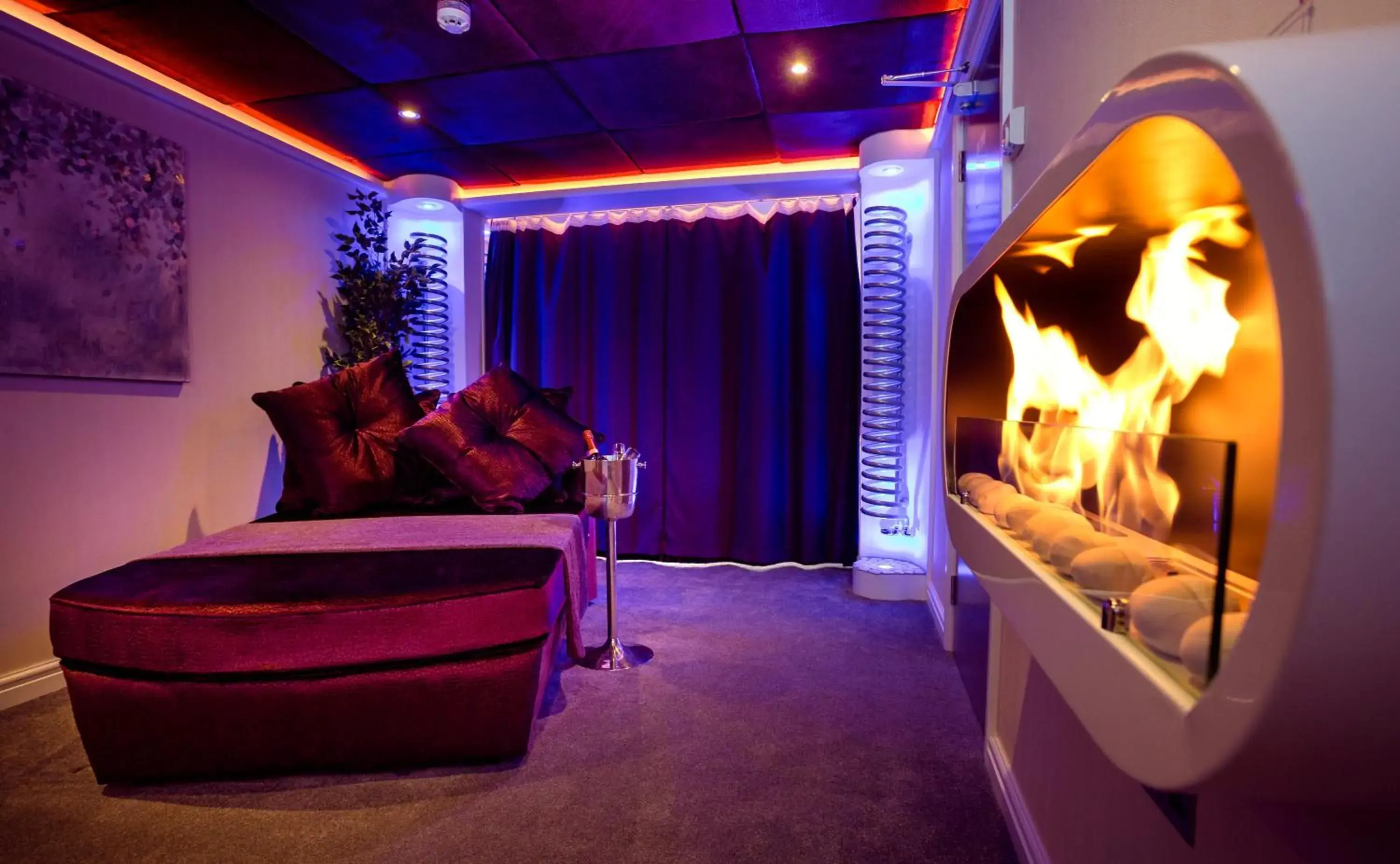 King Suite with Spa Bath in Aphrodites Group - Luxury Hot Tub Suites in Central Lake District! King Suite with Spa Bath in Aphrodites Group - Luxury Hot Tub Suites in Central Lake District!