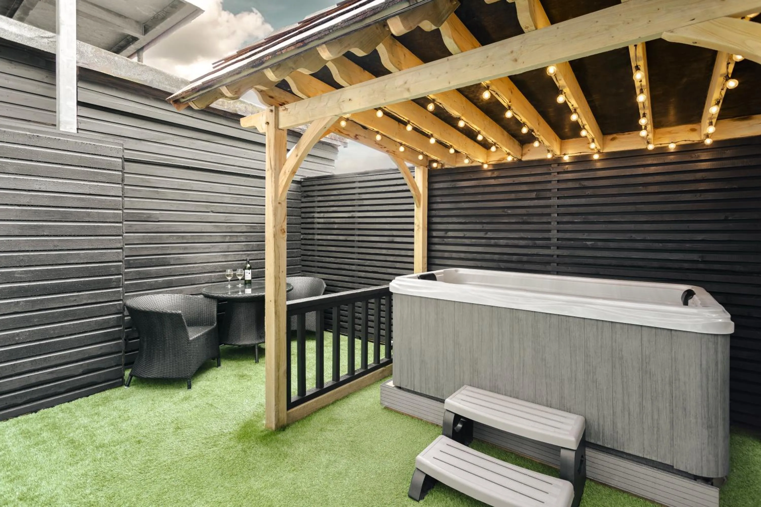 Aphrodites Group - Luxury Hot Tub Suites in Central Lake District!