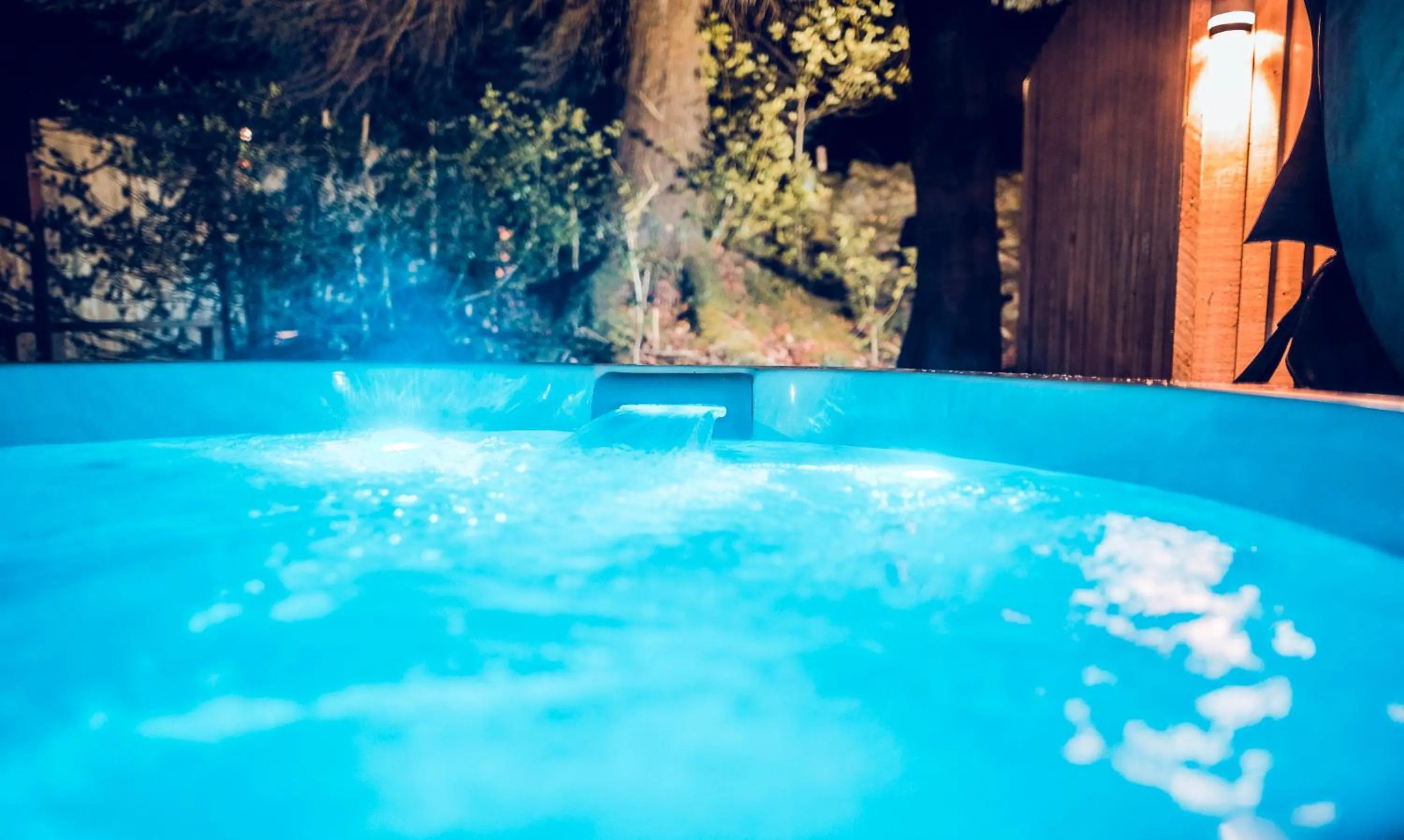 Aphrodites Group - Luxury Hot Tub Suites in Central Lake District!