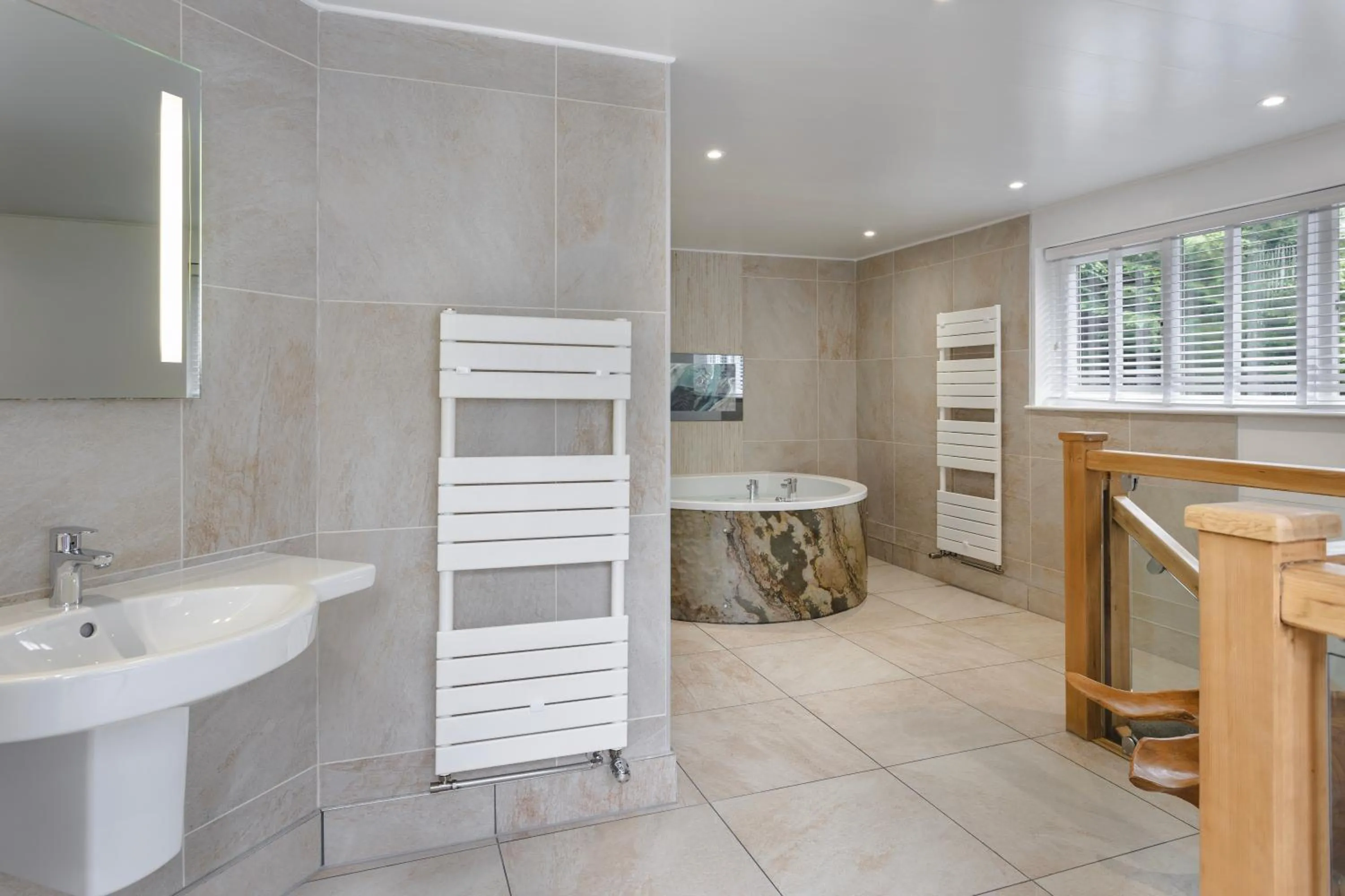 Aphrodites Group - Luxury Hot Tub Suites in Central Lake District!