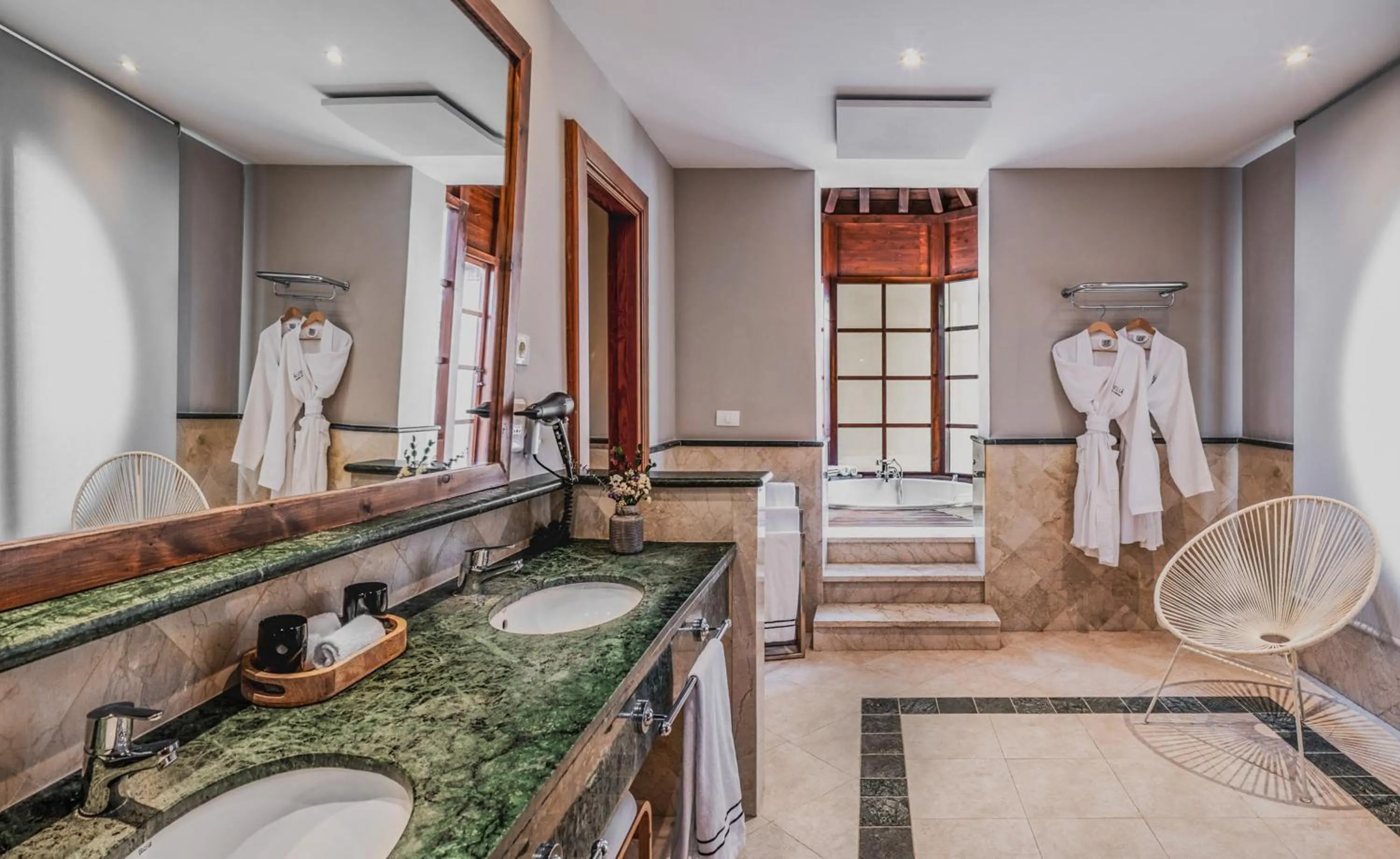 Bathroom in Melia Villaitana