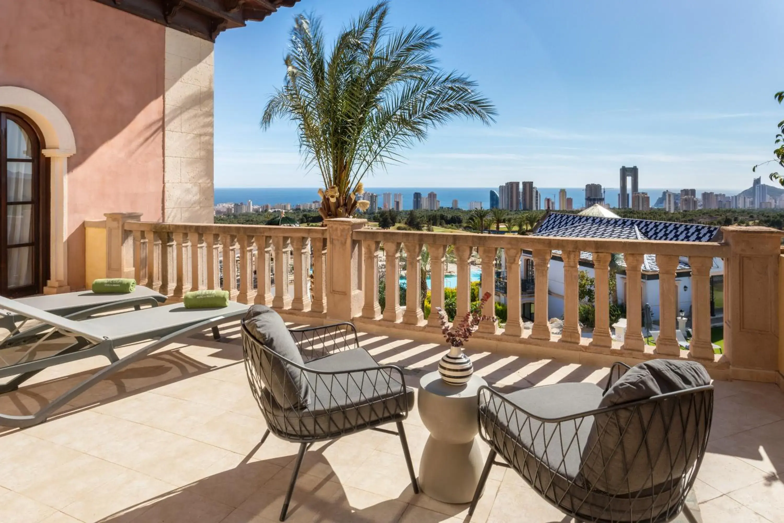 Master Suite The Level in Melia Villaitana Master Suite The Level in Melia Villaitana