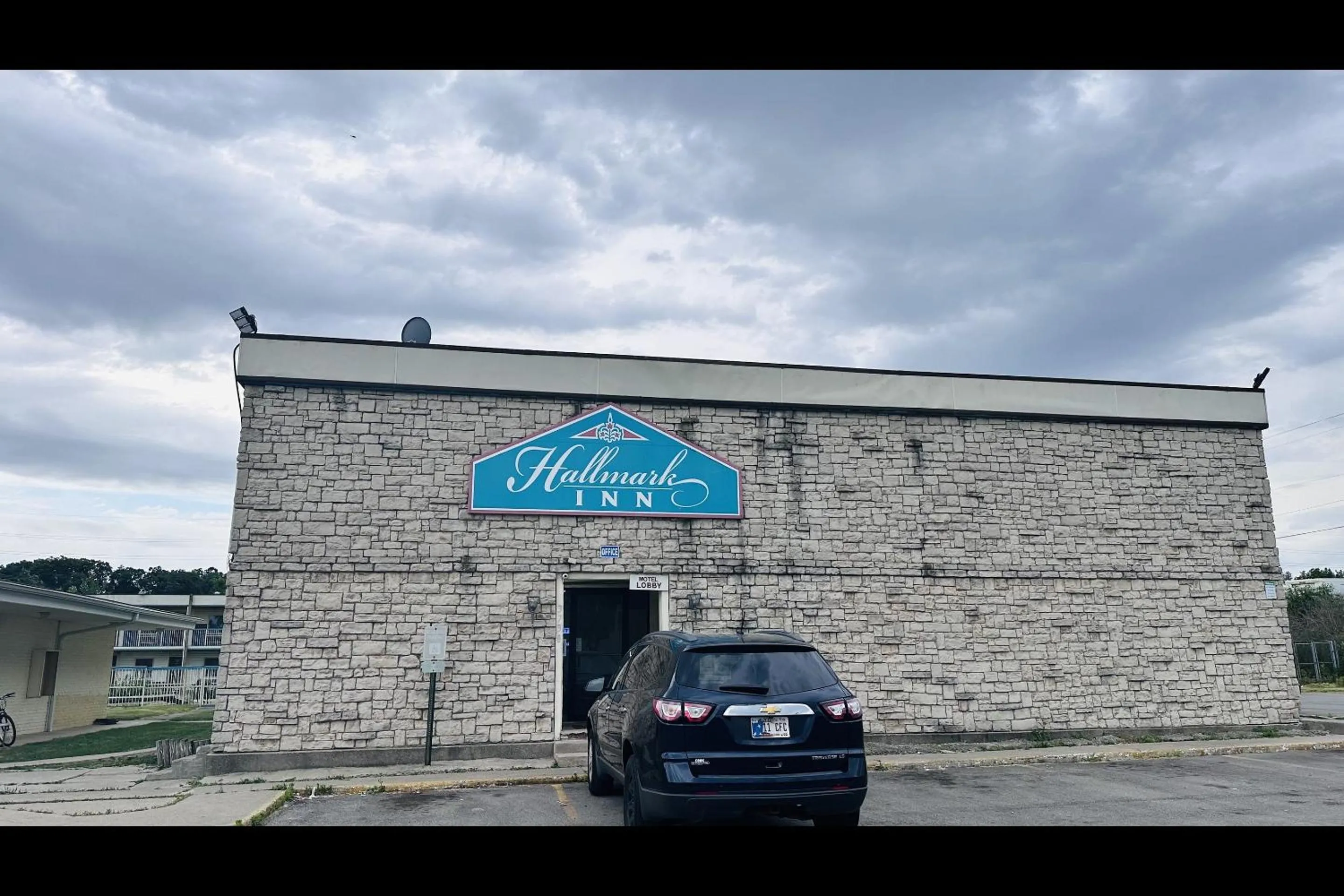 Hallmark Inn By OYO Fort Wayne