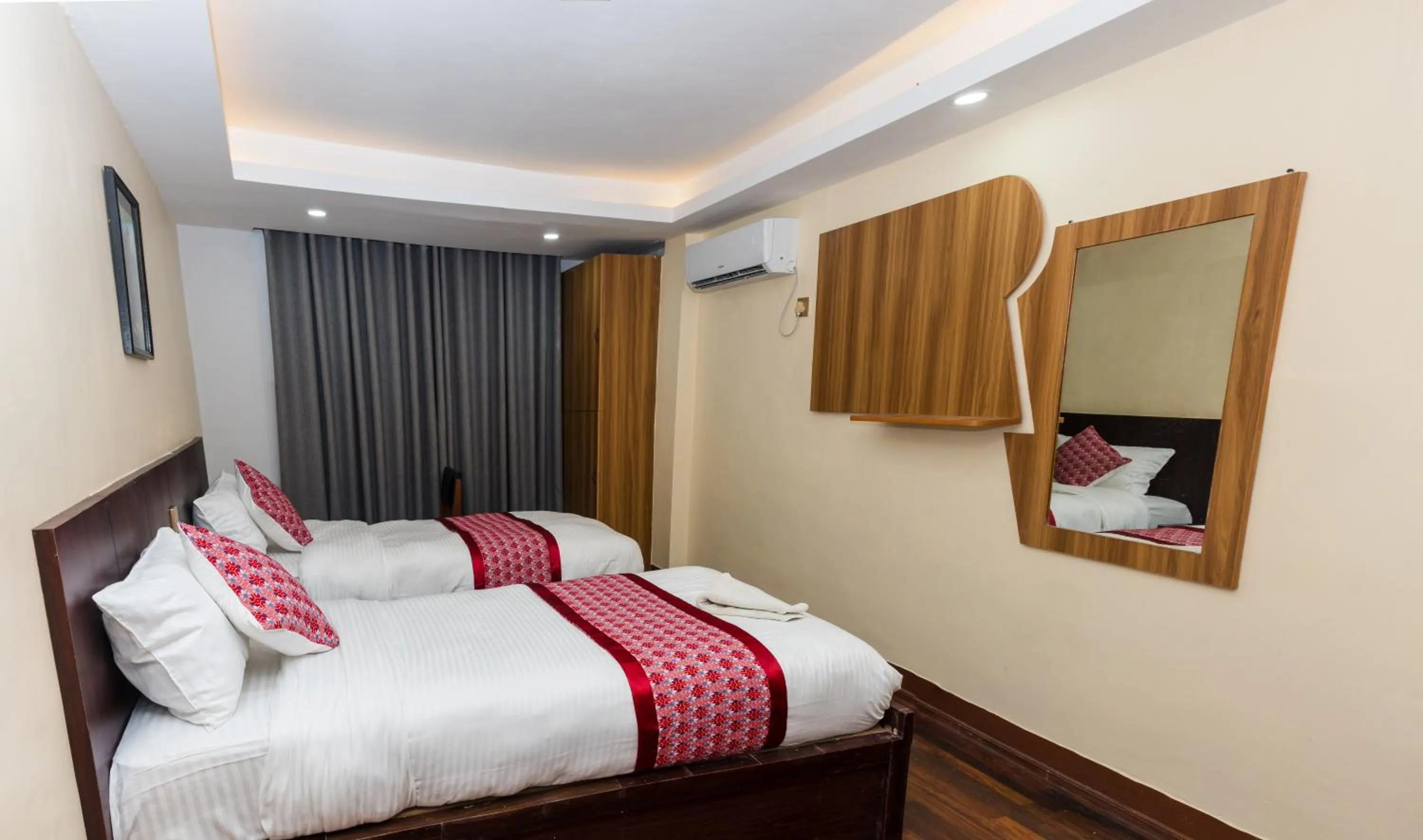 Bedroom, Bed in Rightway Hotel & Restaurant