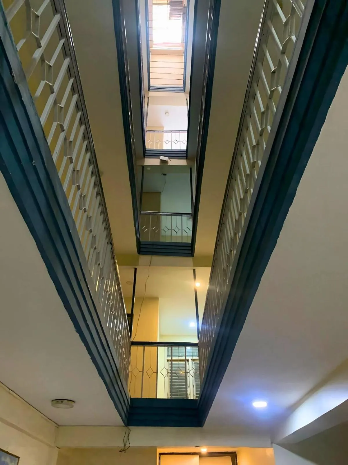 Property building in Rightway Hotel & Restaurant