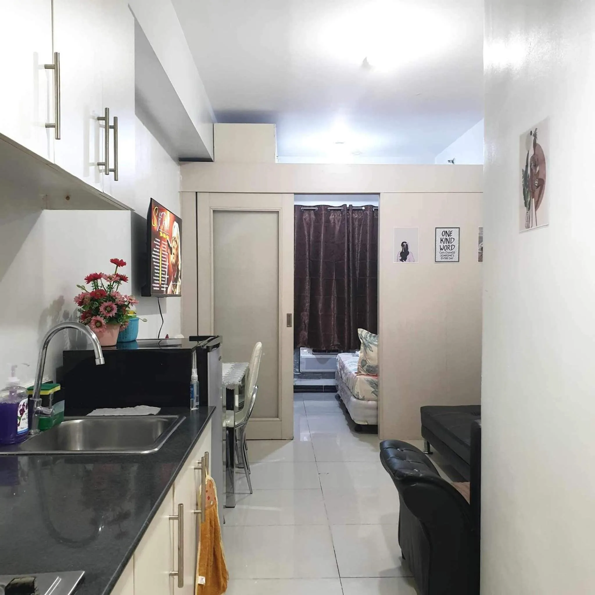 Sea Residences MOA Bella Staycation