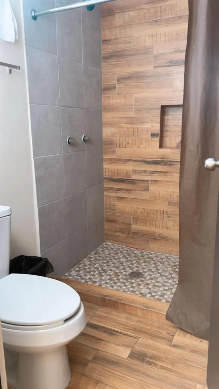 Shower in Hotel Vistas Juventud