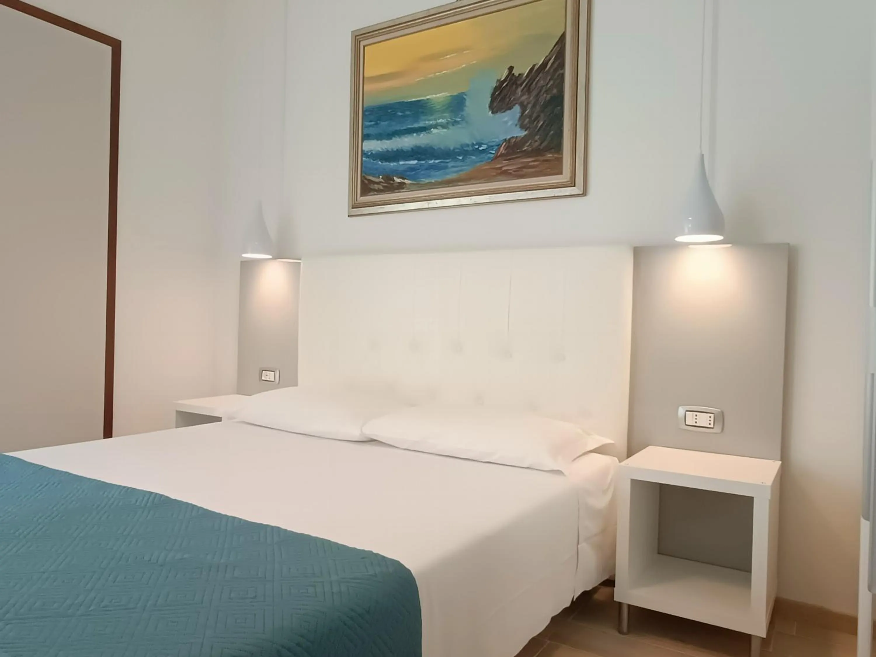 Bedroom, Bed in Hotel Merano