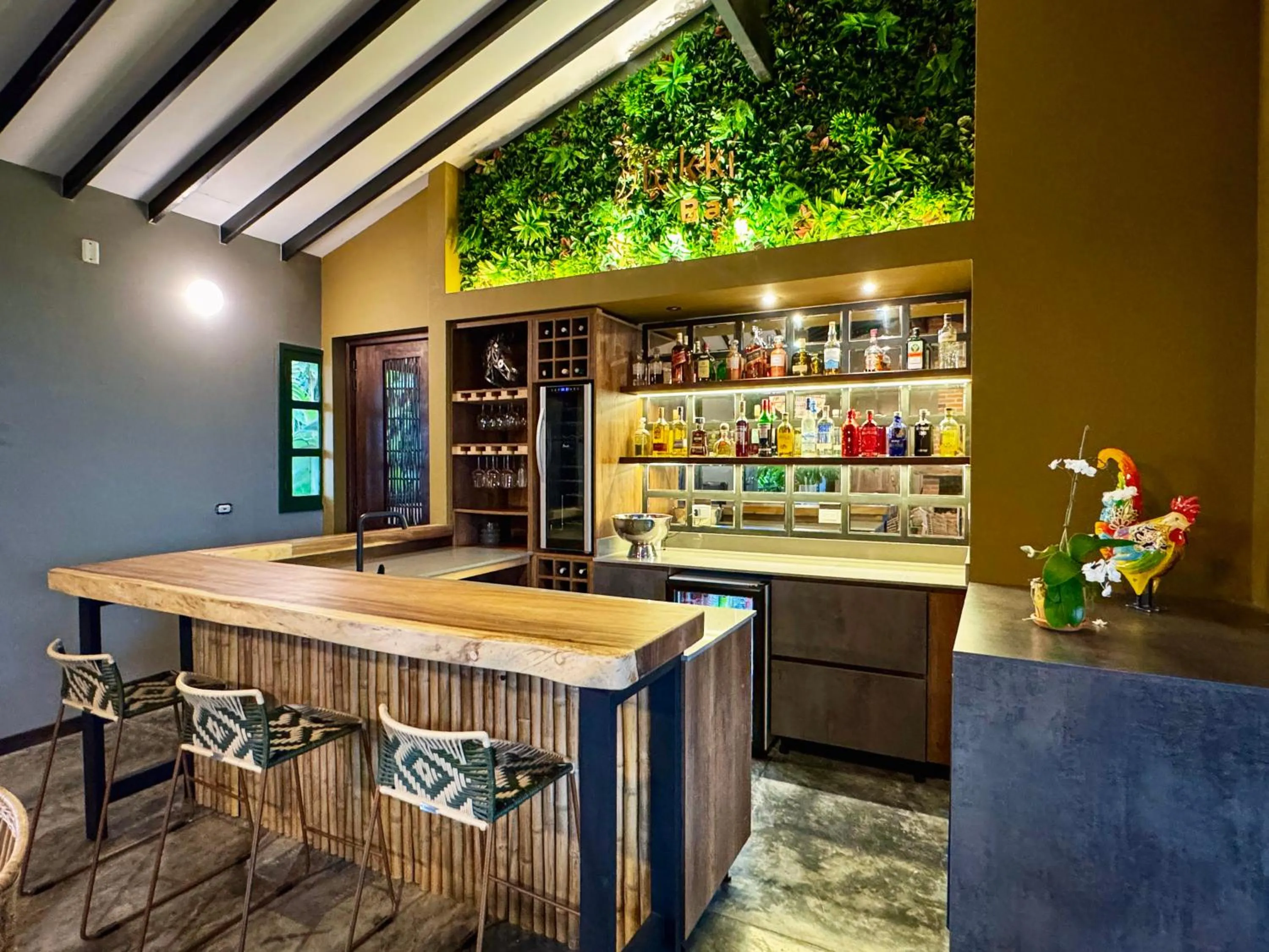 Lounge or bar in Tukki Ecolodge Hotel