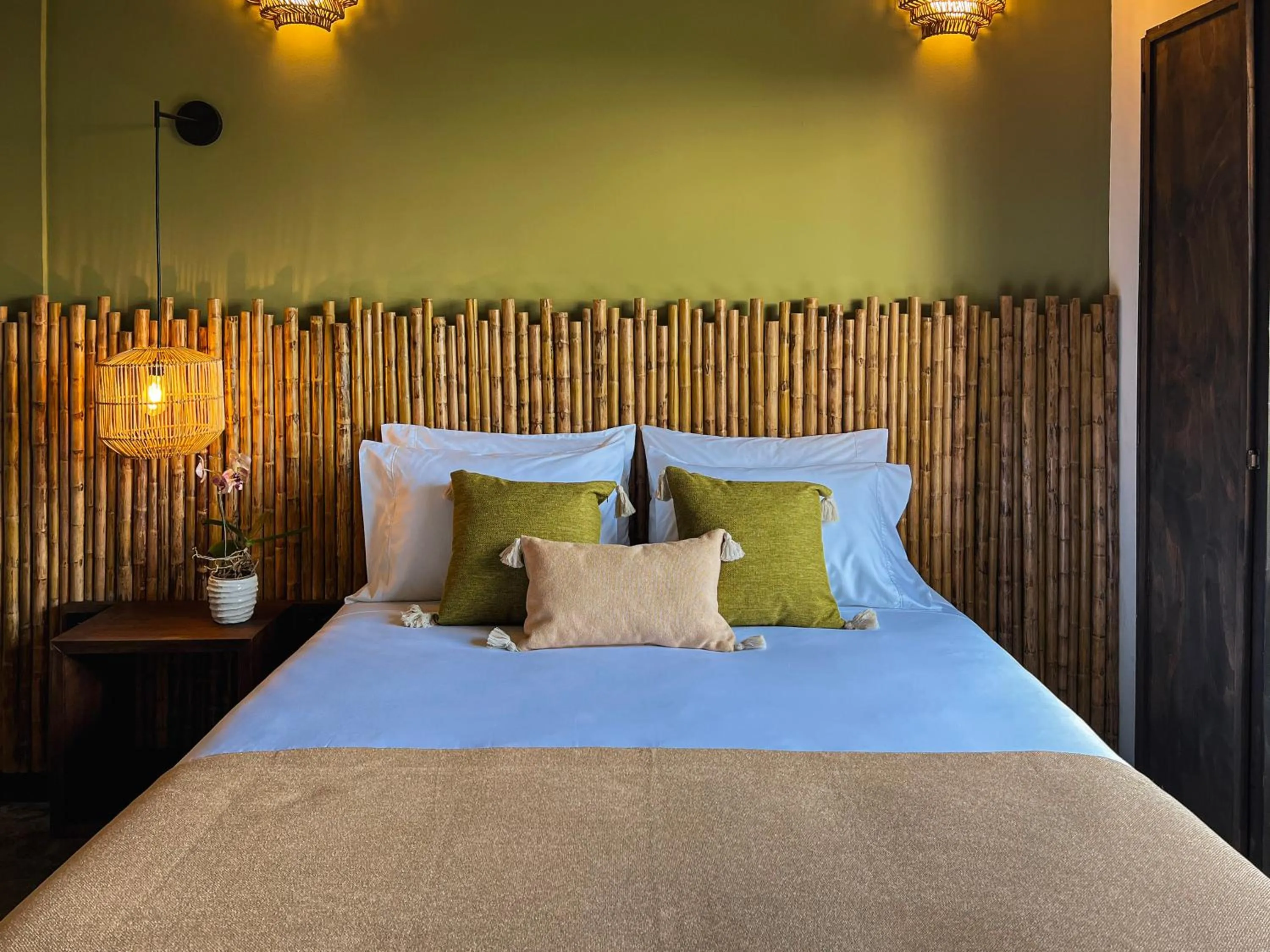 Bed in Tukki Ecolodge Hotel