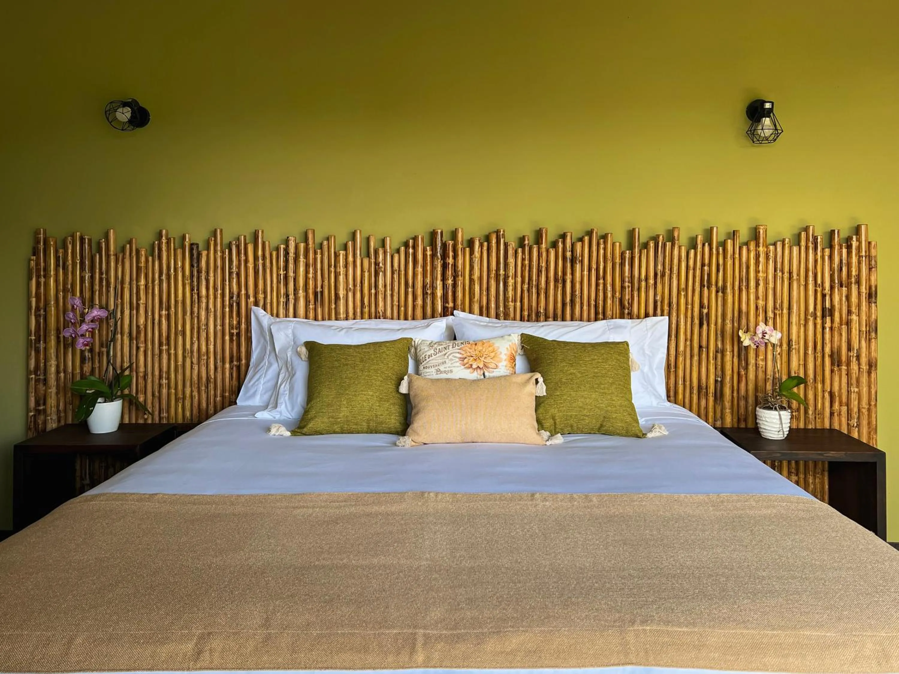 Bed in Tukki Ecolodge Hotel