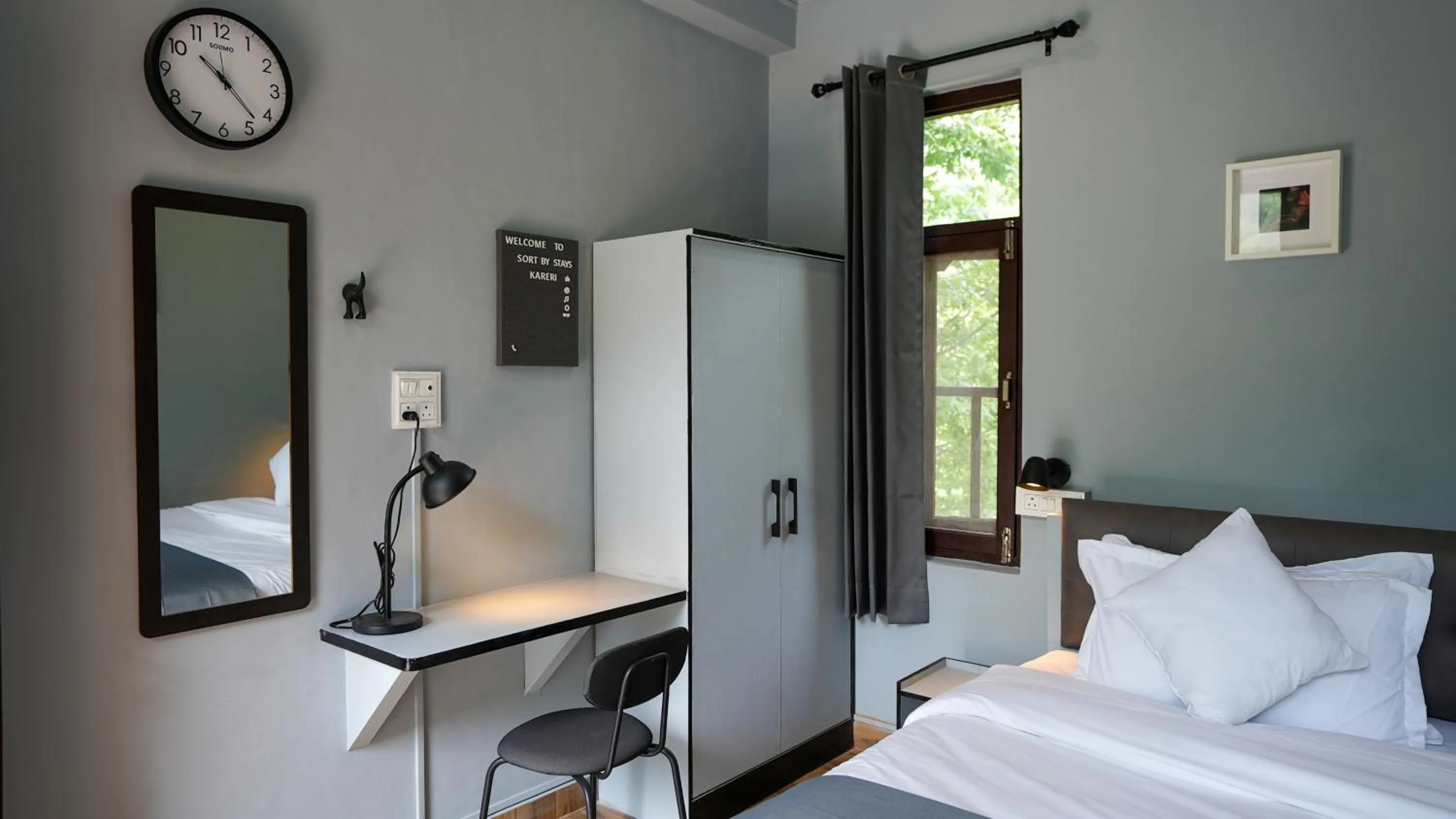 Bedroom, Bed in Sort By Stays, Kareri