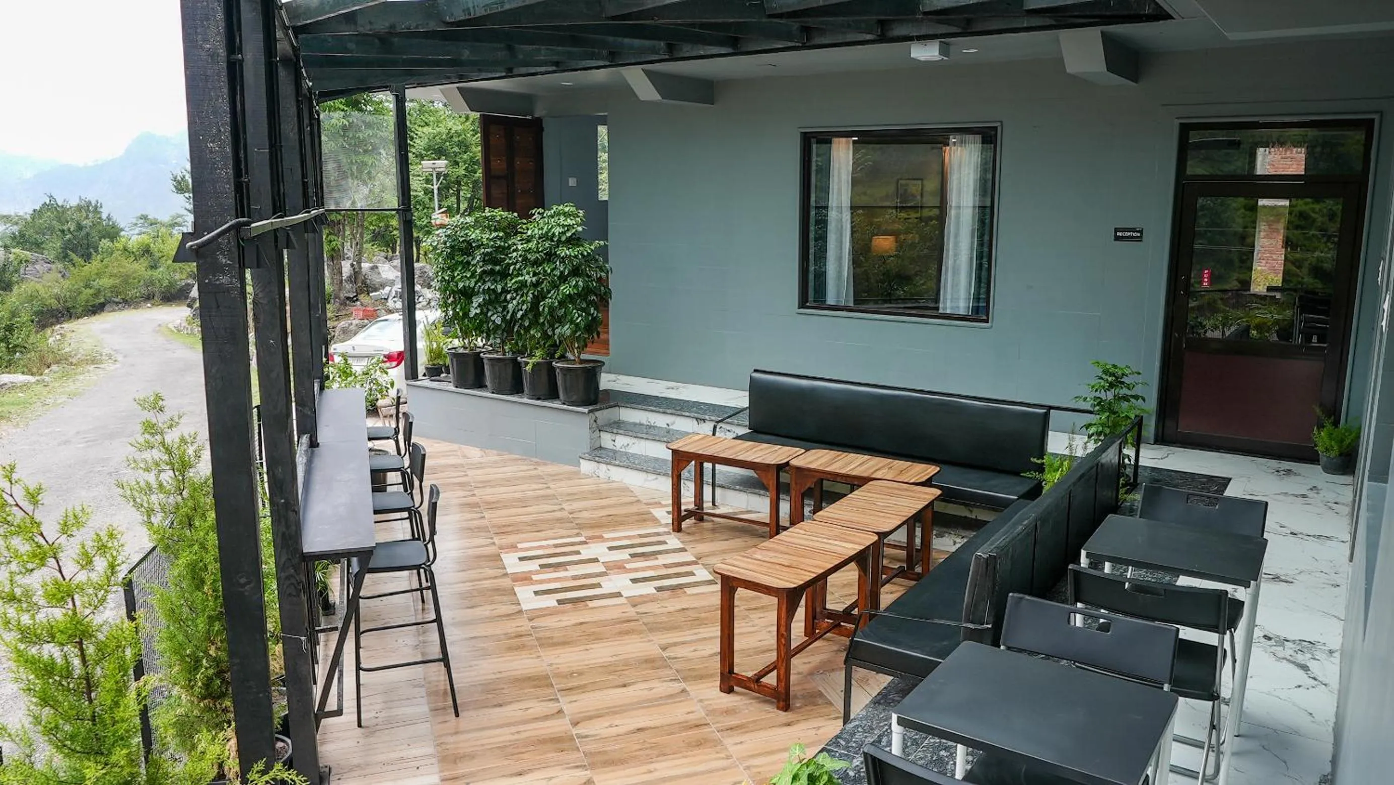 Property building in Sort By Stays, Kareri