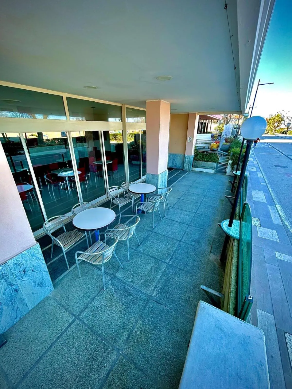 Day in Hotel Sacramora