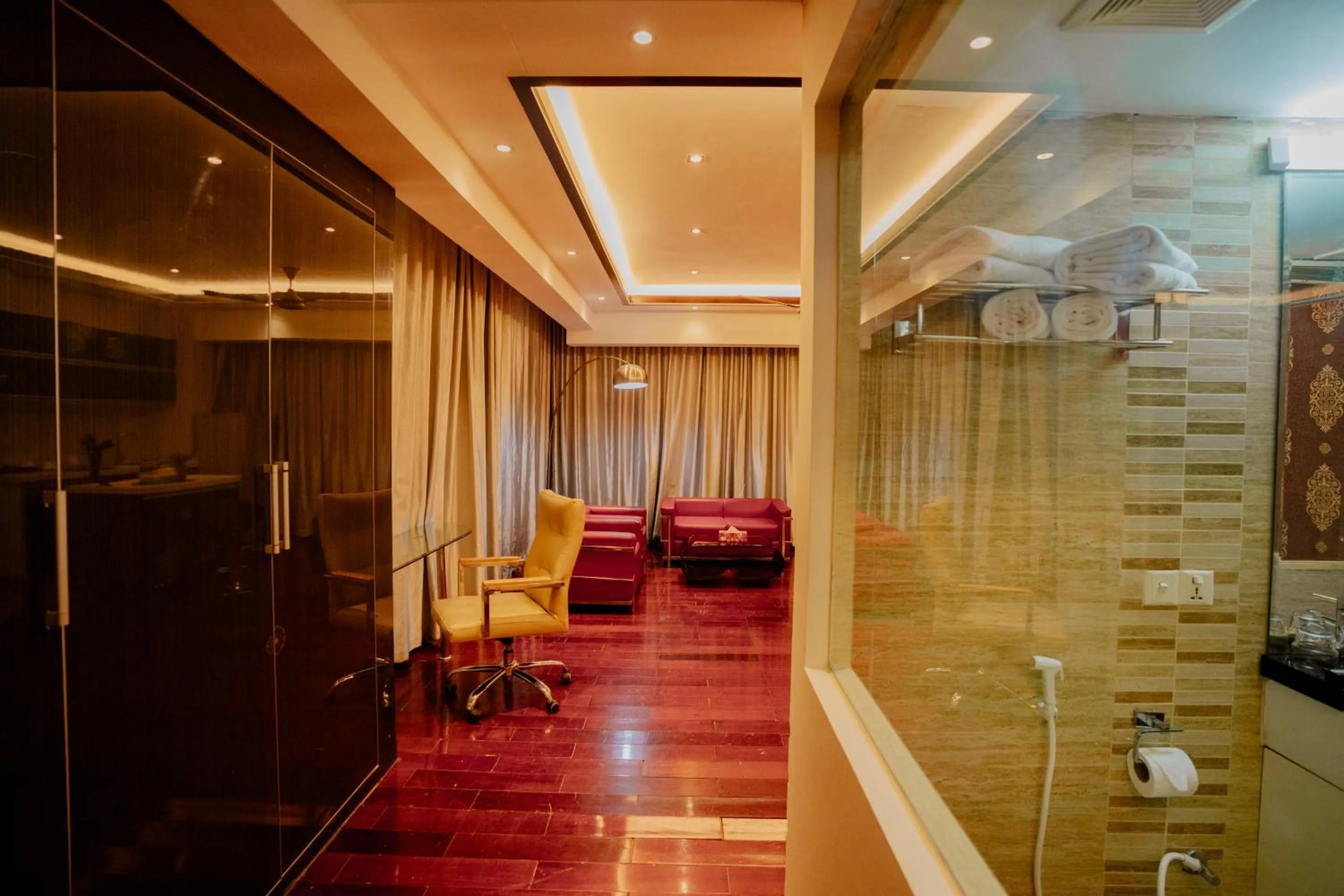 Shower in Royal Residence Dhaka