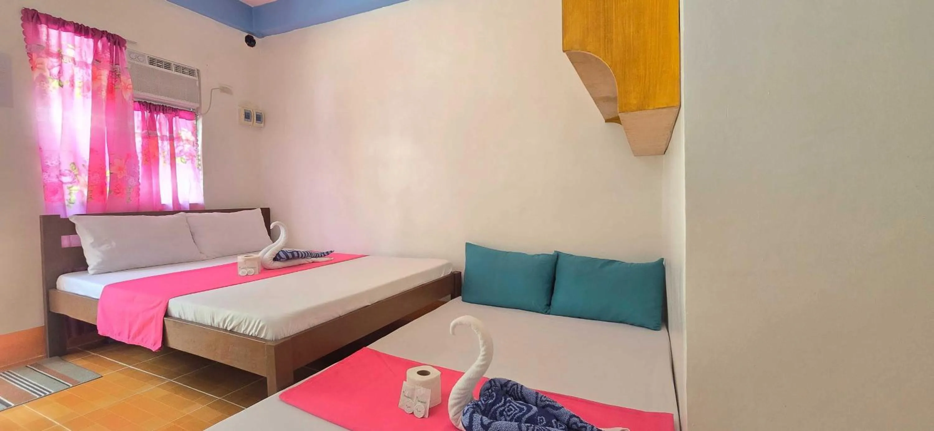 Bathroom, Bed in BEB'S & JOCEL Apartment