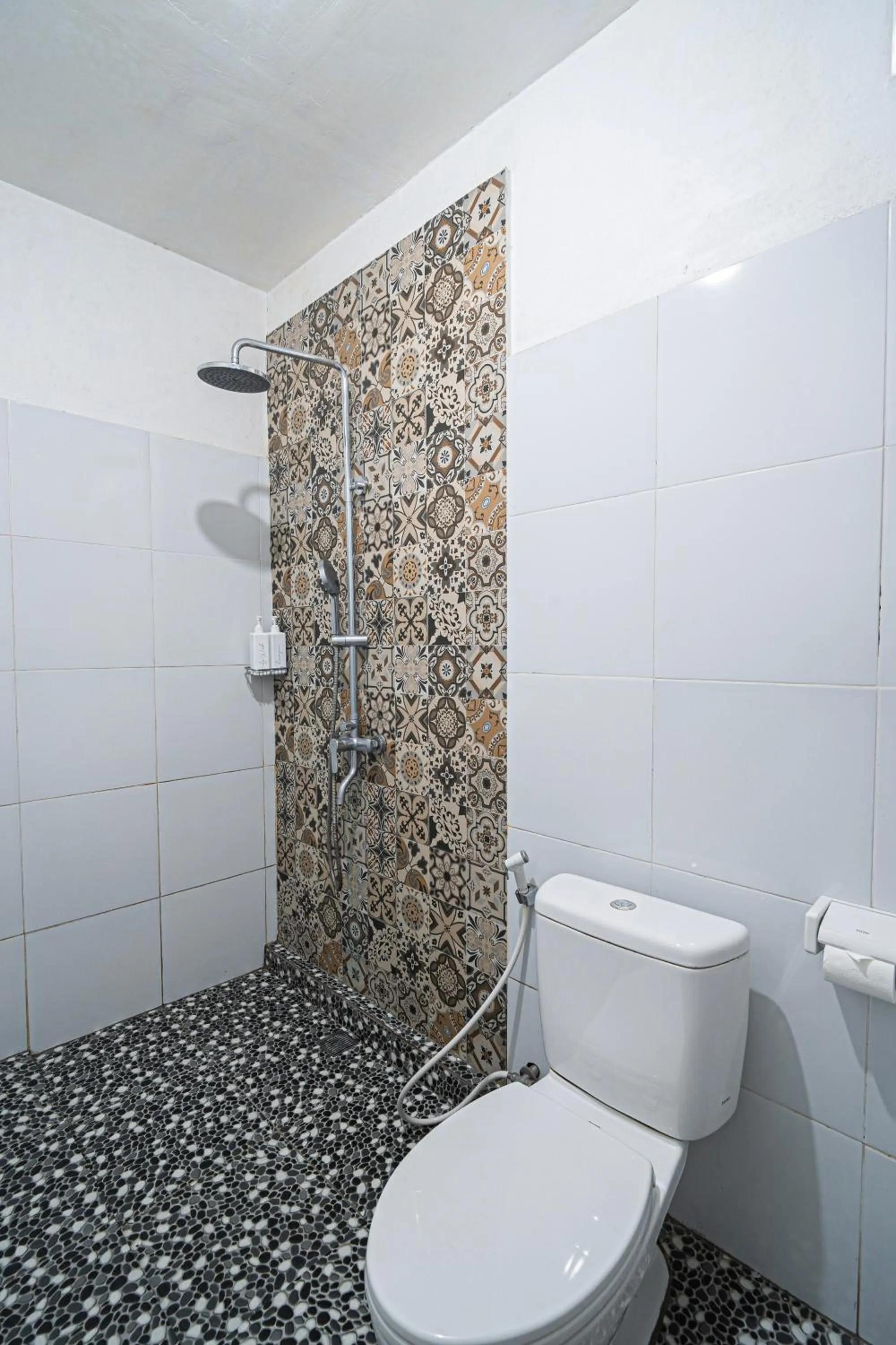 Shower in Jatiluwih Santya Loka Lodge & Twin Waterfall Managed by Manara