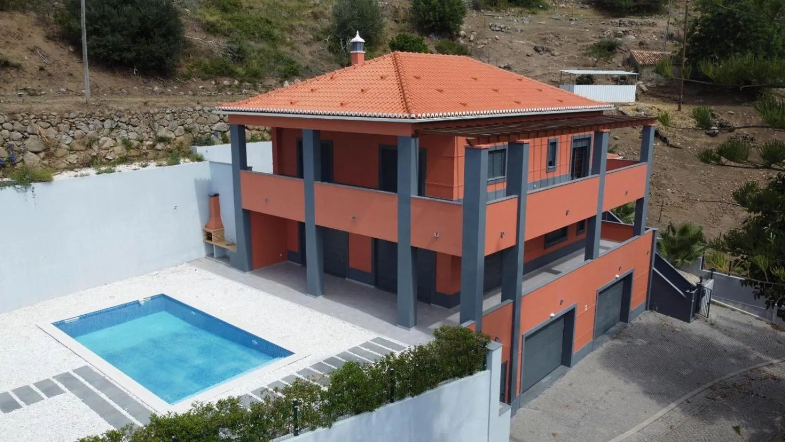 Property building in Villa Caldas de Monchique
