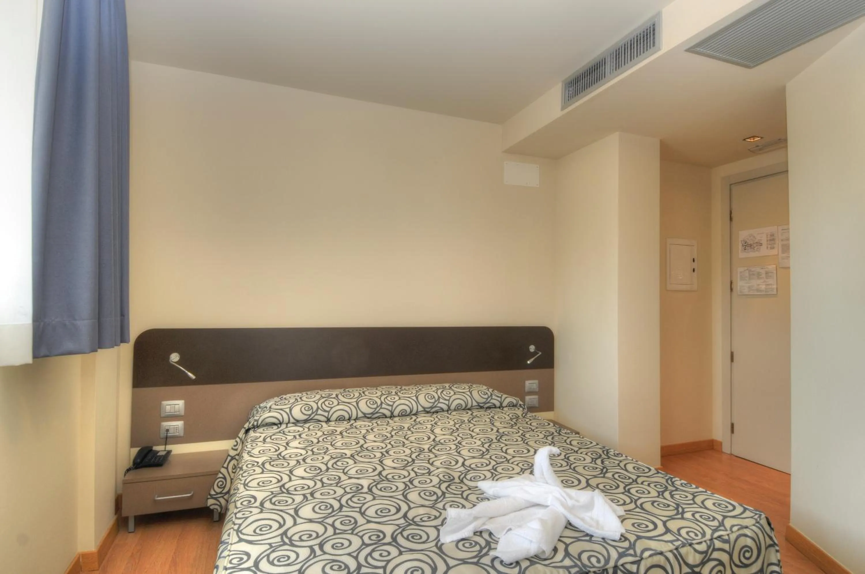 Photo of the whole room, Bed in Hotel Pasha