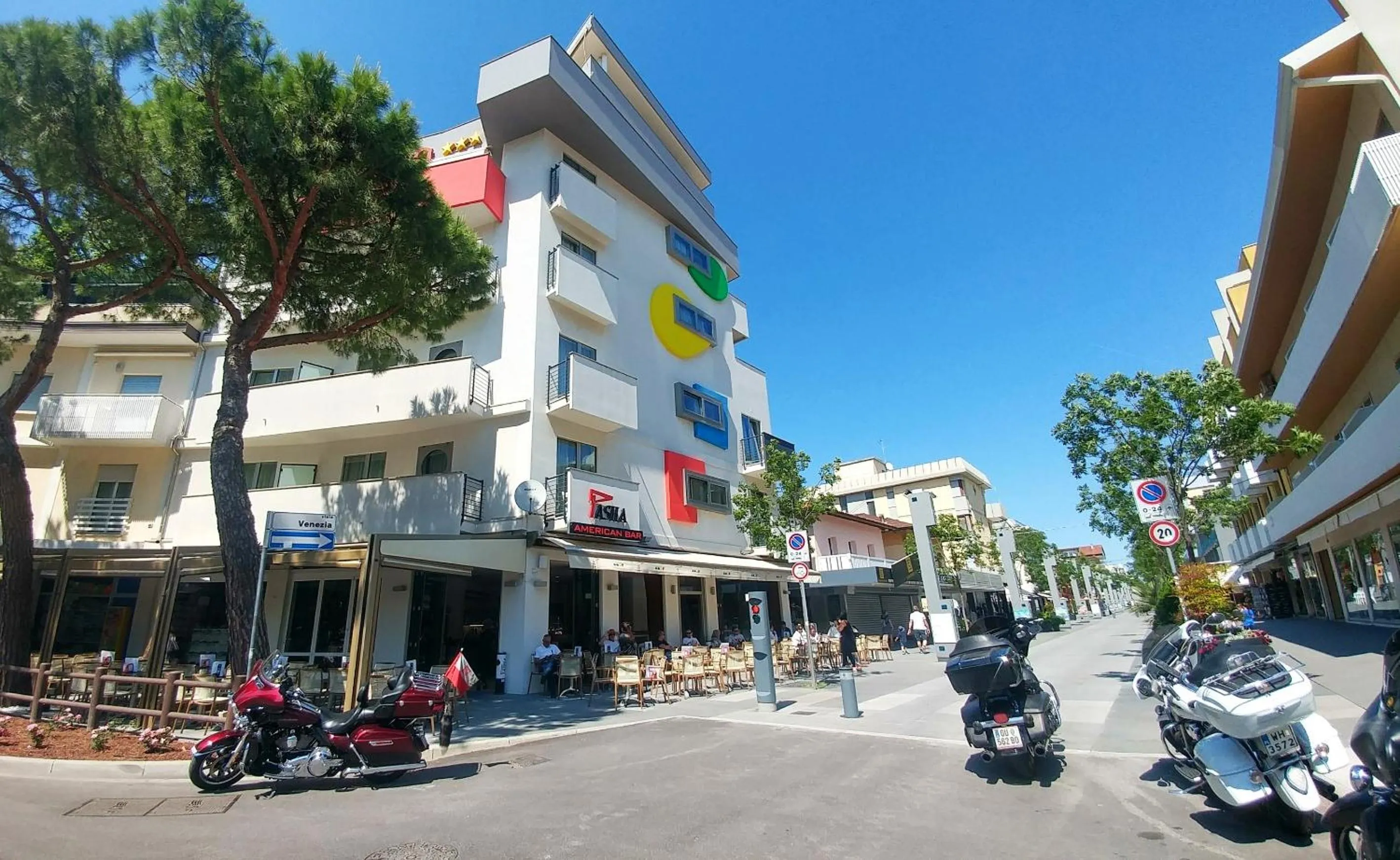 Facade/entrance in Hotel Pasha