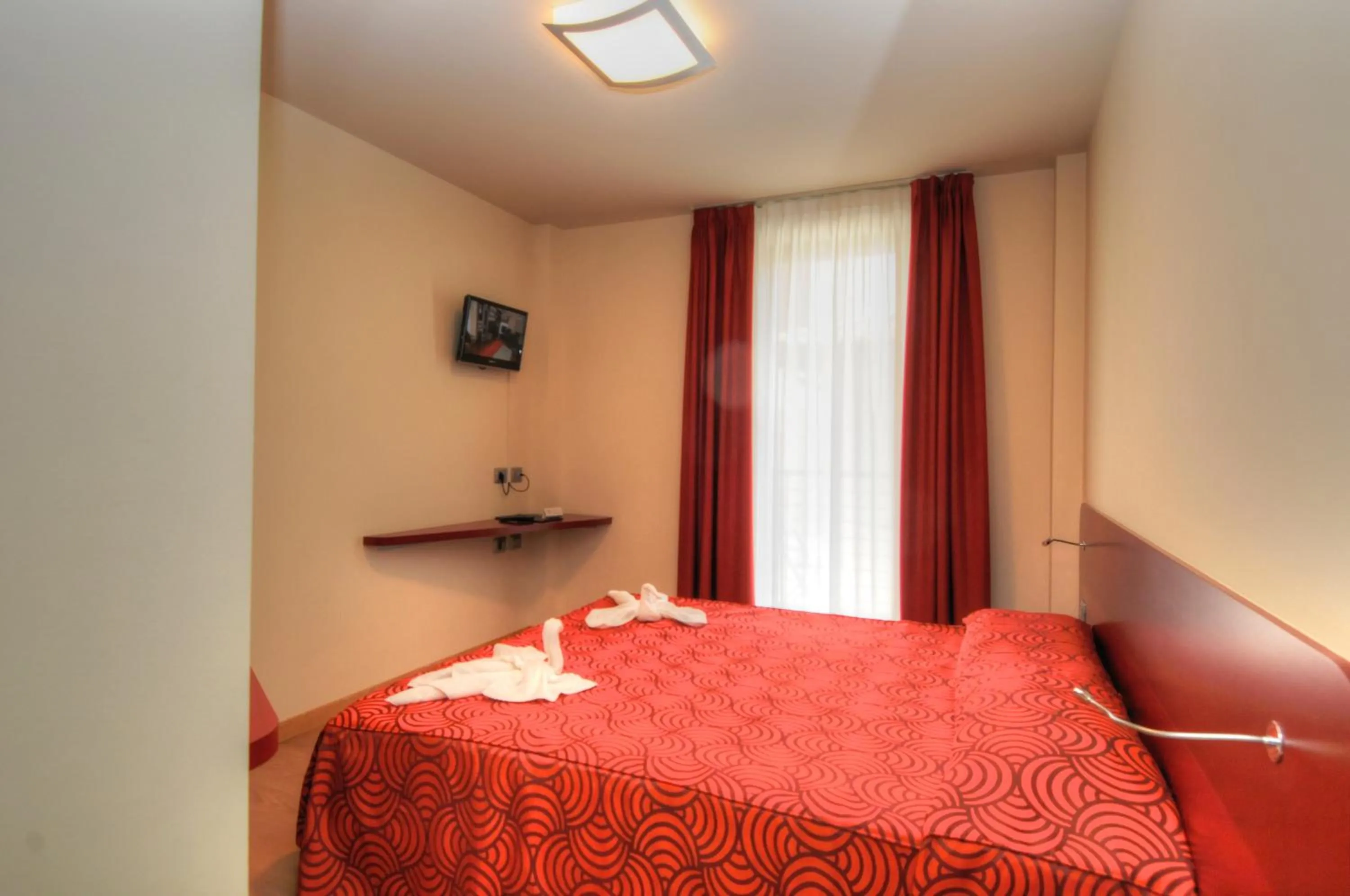 Day, Bed in Hotel Pasha