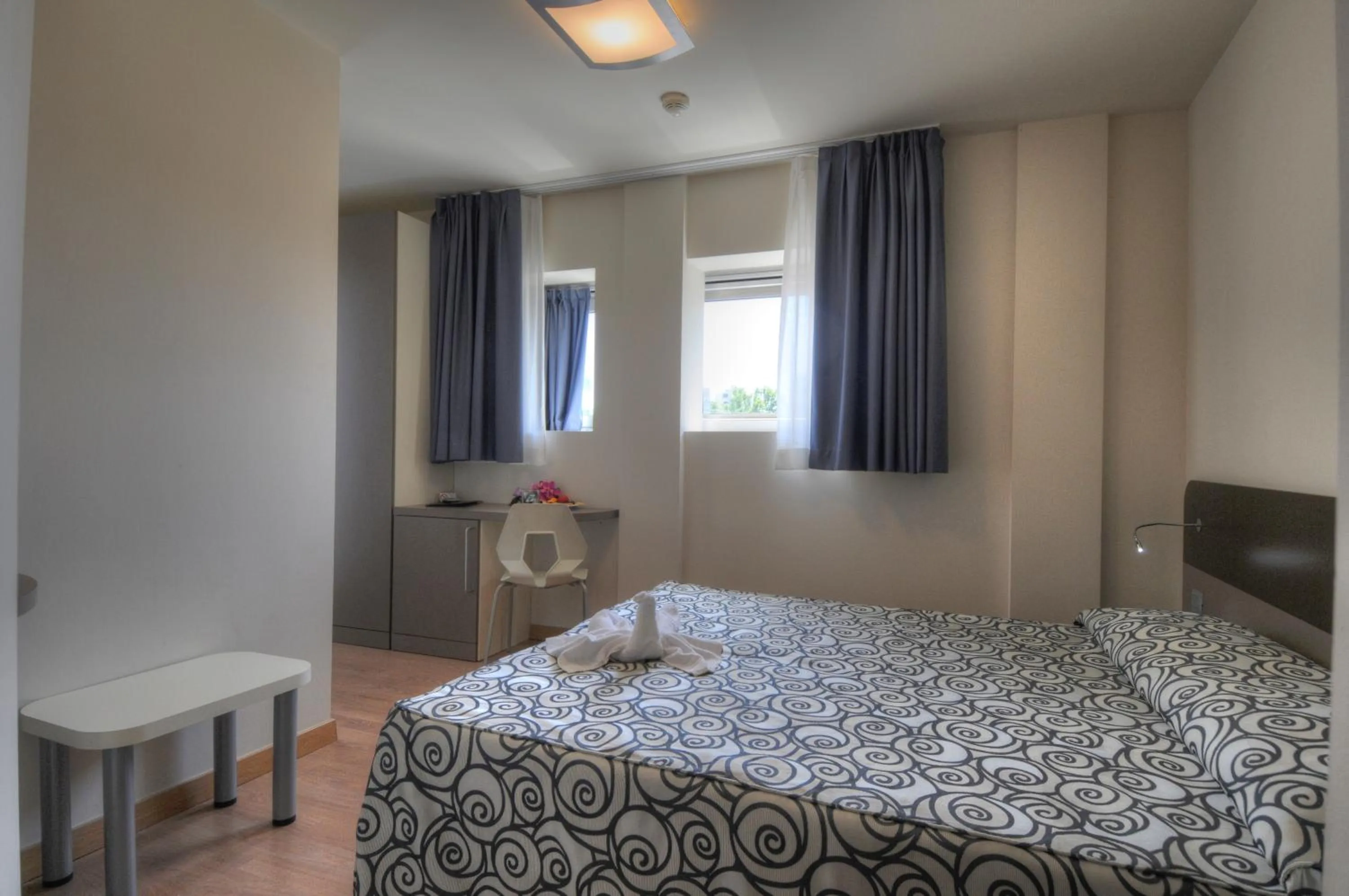 Photo of the whole room, Bed in Hotel Pasha