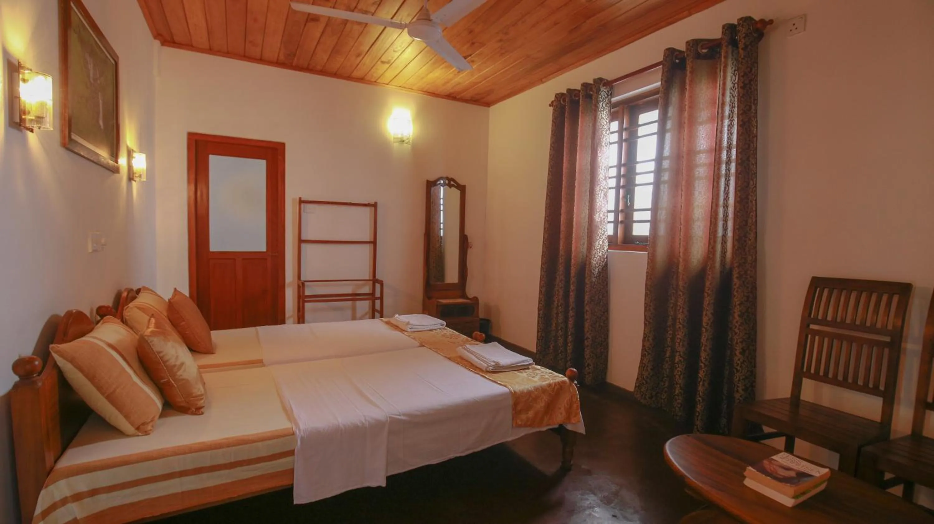 Bed in Villa 468 - Hikkaduwa