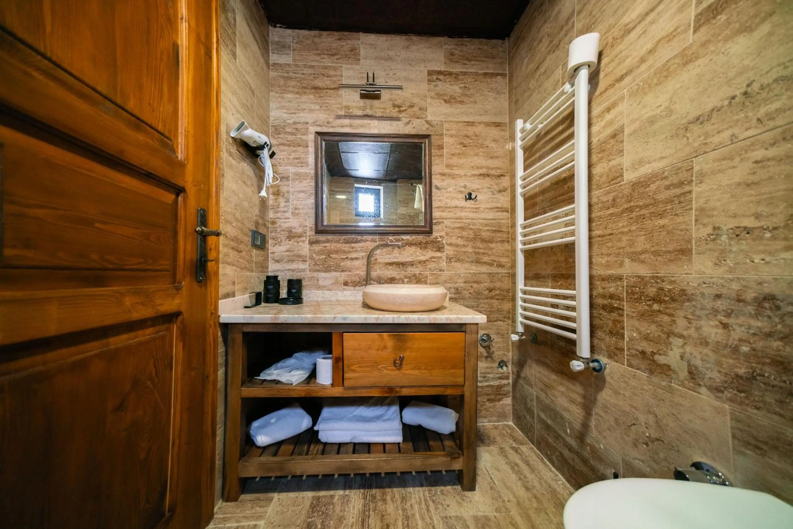 Toilet in Abra Stone House