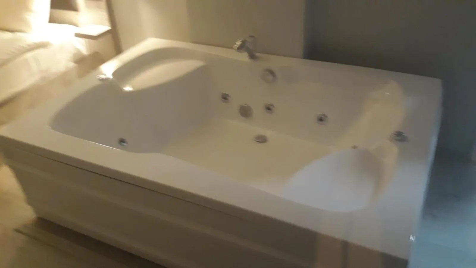 Hot Tub in Bolu Paşa