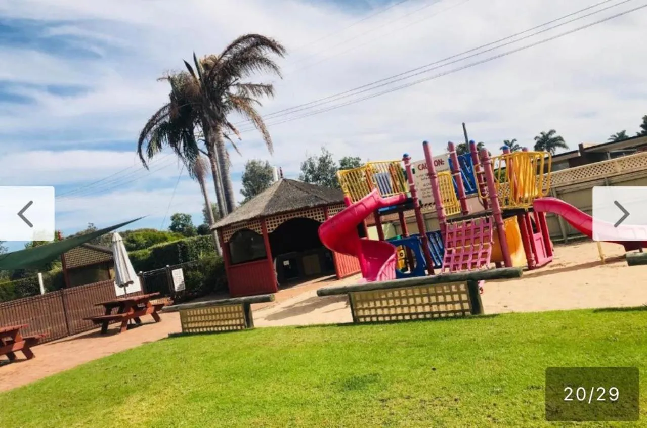 Black Swan Motel inn