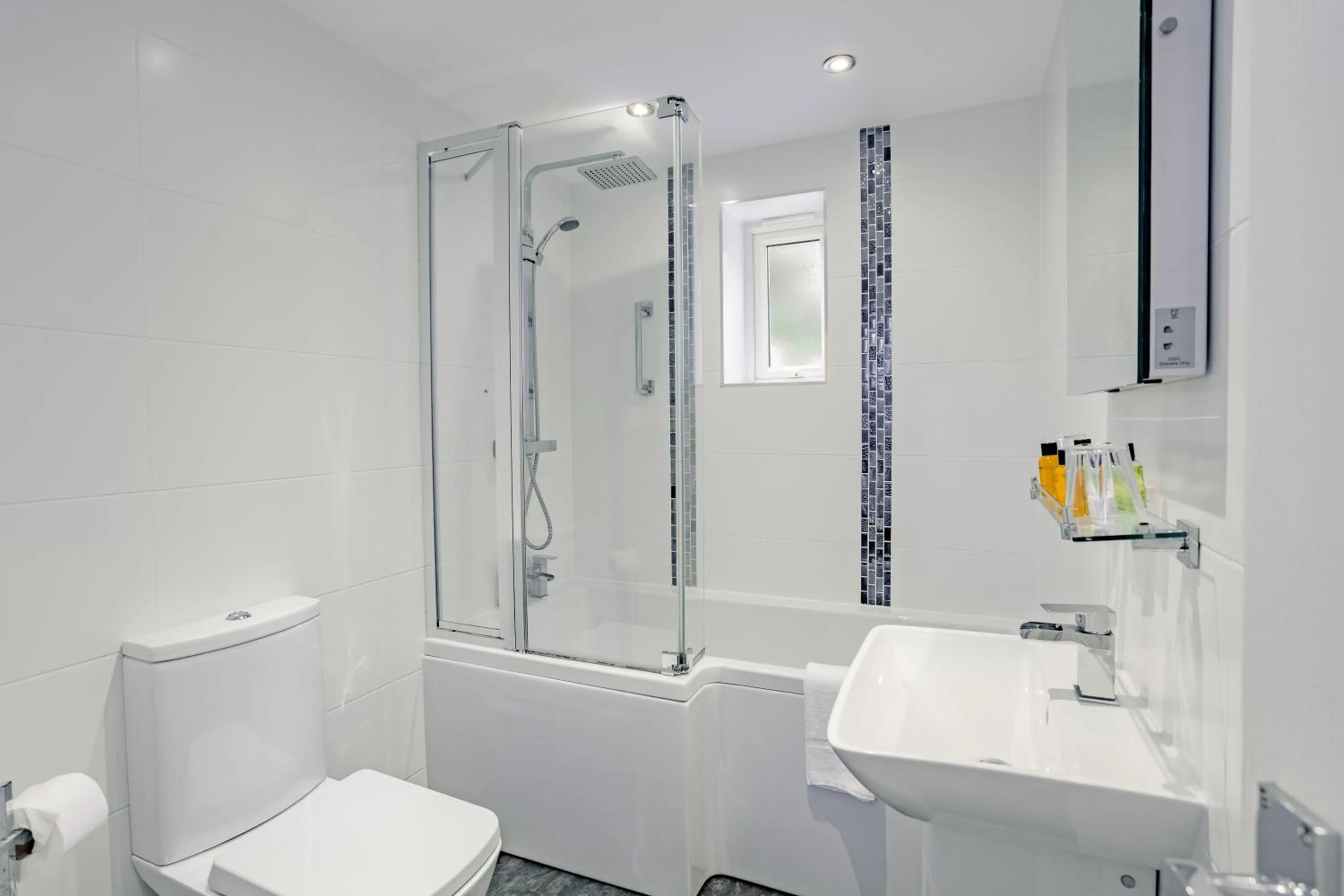 Bathroom in Burn How Garden Hotel - Bowness on Windermere