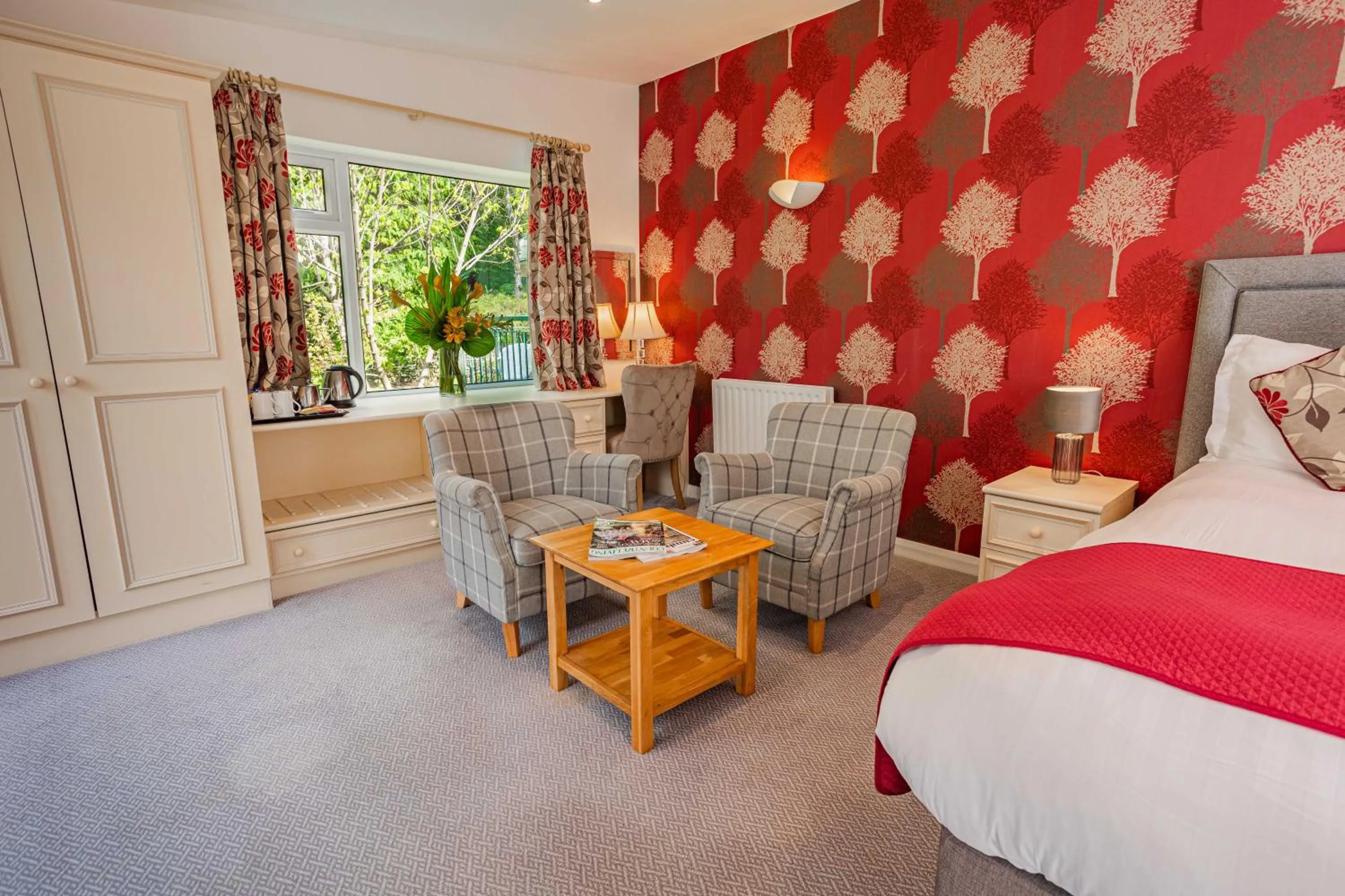 Bedroom, Bed in Burn How Garden Hotel - Bowness on Windermere