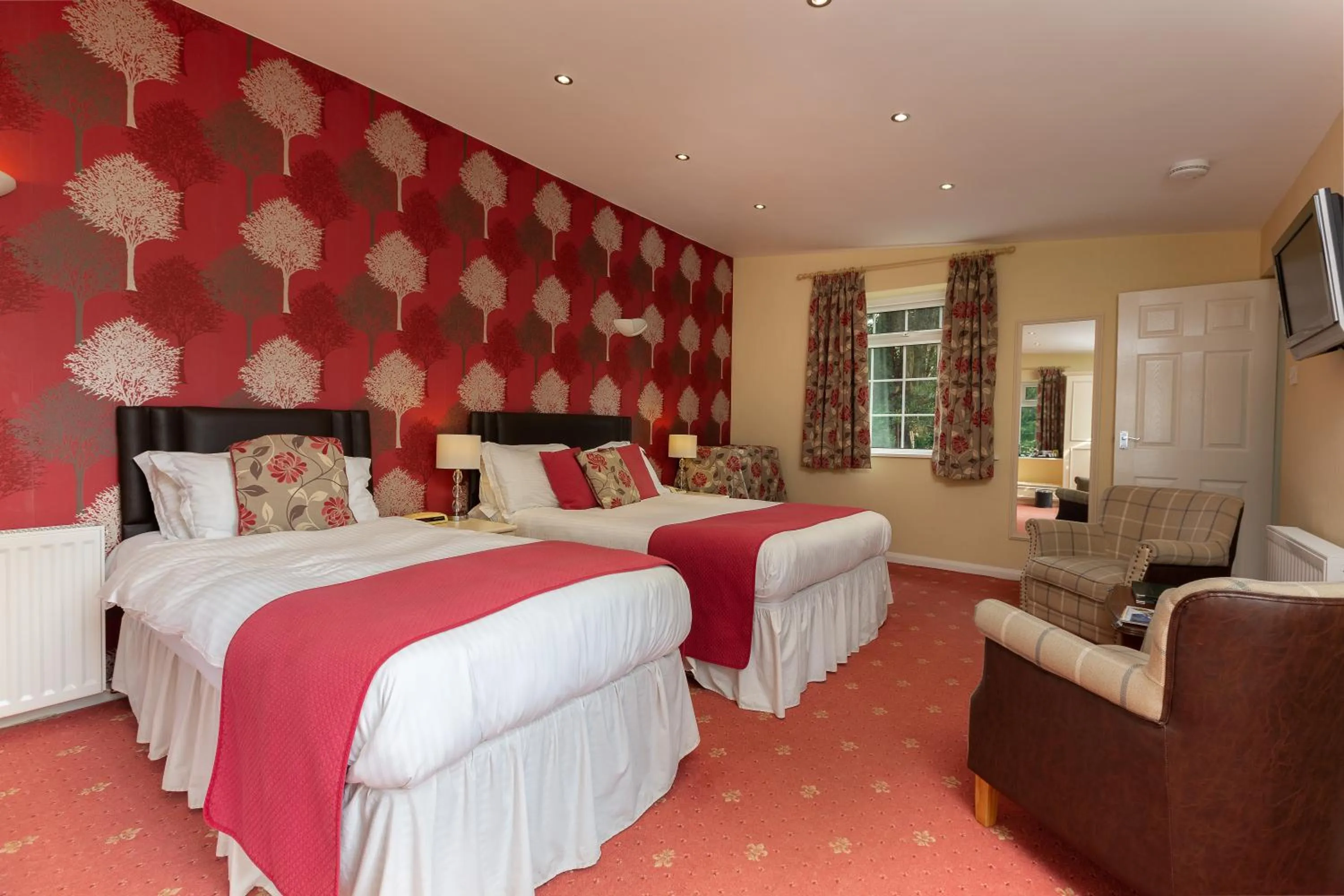 Photo of the whole room, Bed in Burn How Garden Hotel - Bowness on Windermere