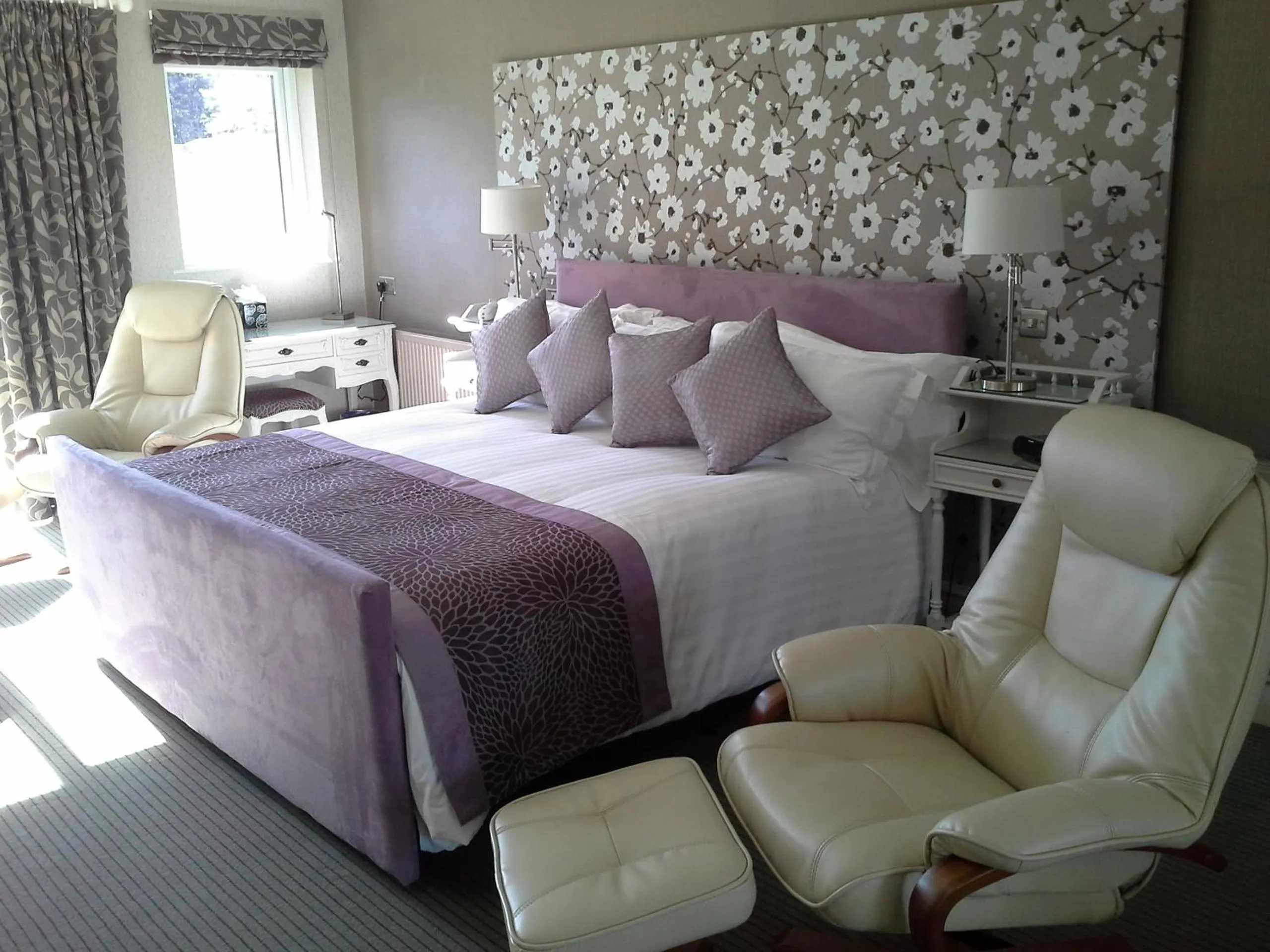 Photo of the whole room, Bed in Burn How Garden Hotel - Bowness on Windermere