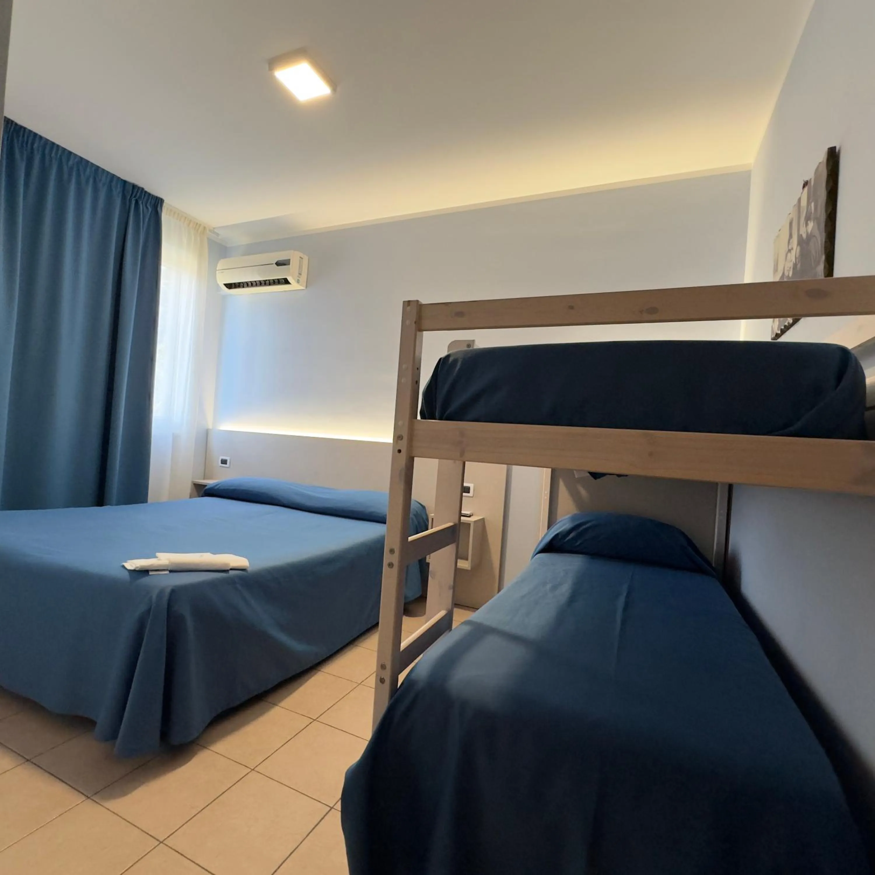 Bed in Hotel Immagine