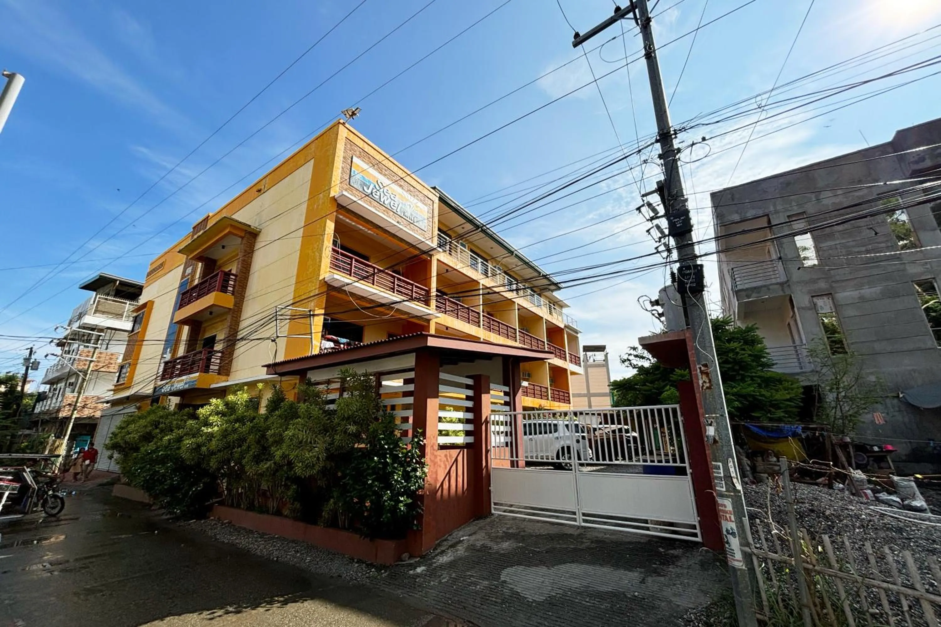 Property building in Sea Jewel Hotel Puerto Galera powered by Cocotel