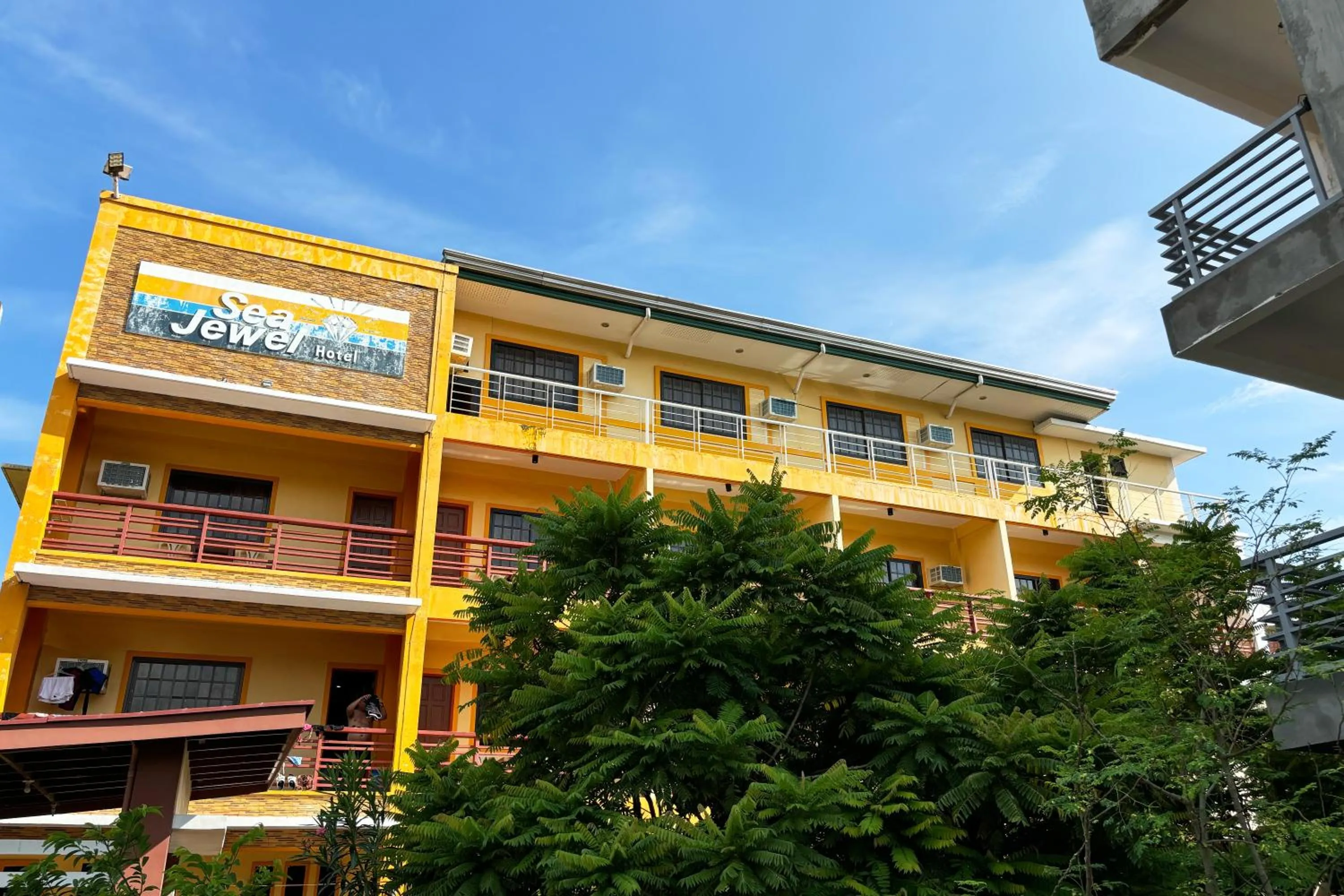 Property building in Sea Jewel Hotel Puerto Galera powered by Cocotel